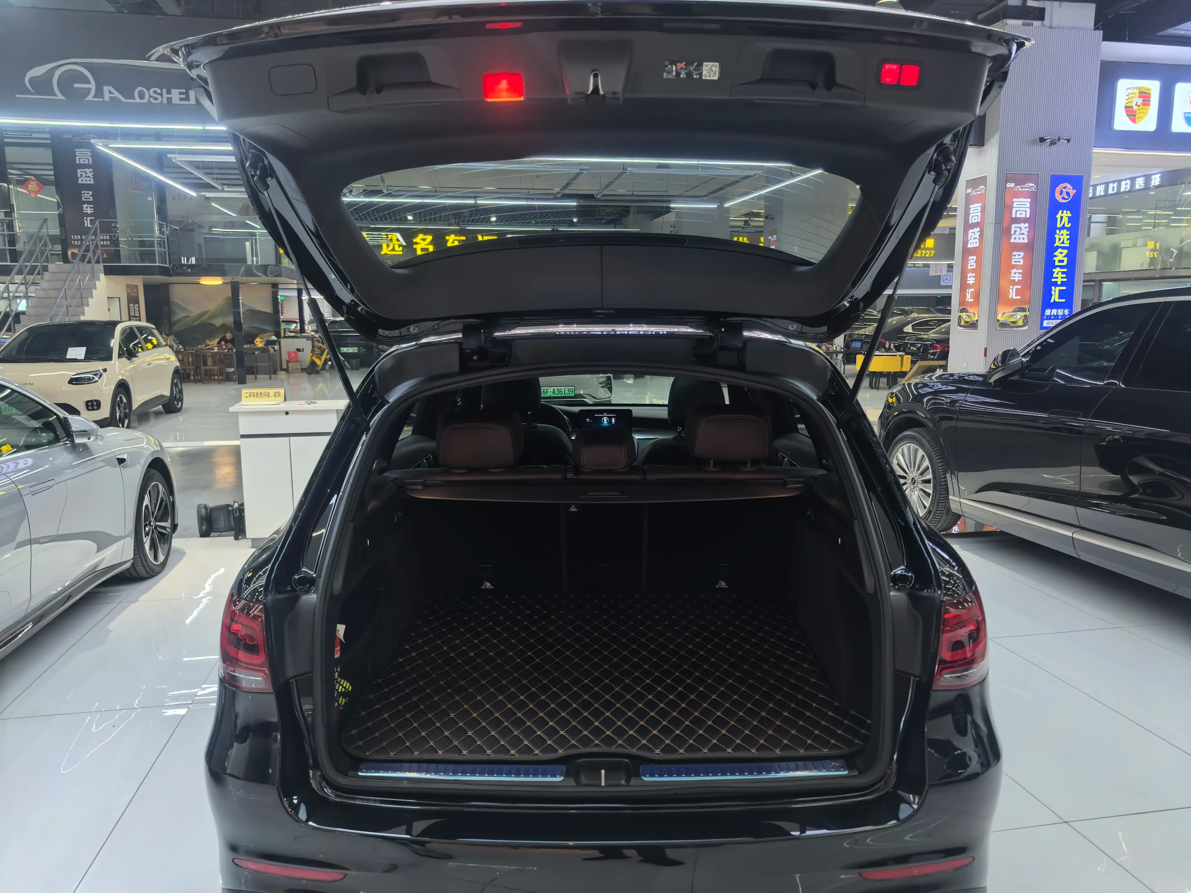 Mercedes-Benz GLC 2023 г. 62089 км. — фото 19