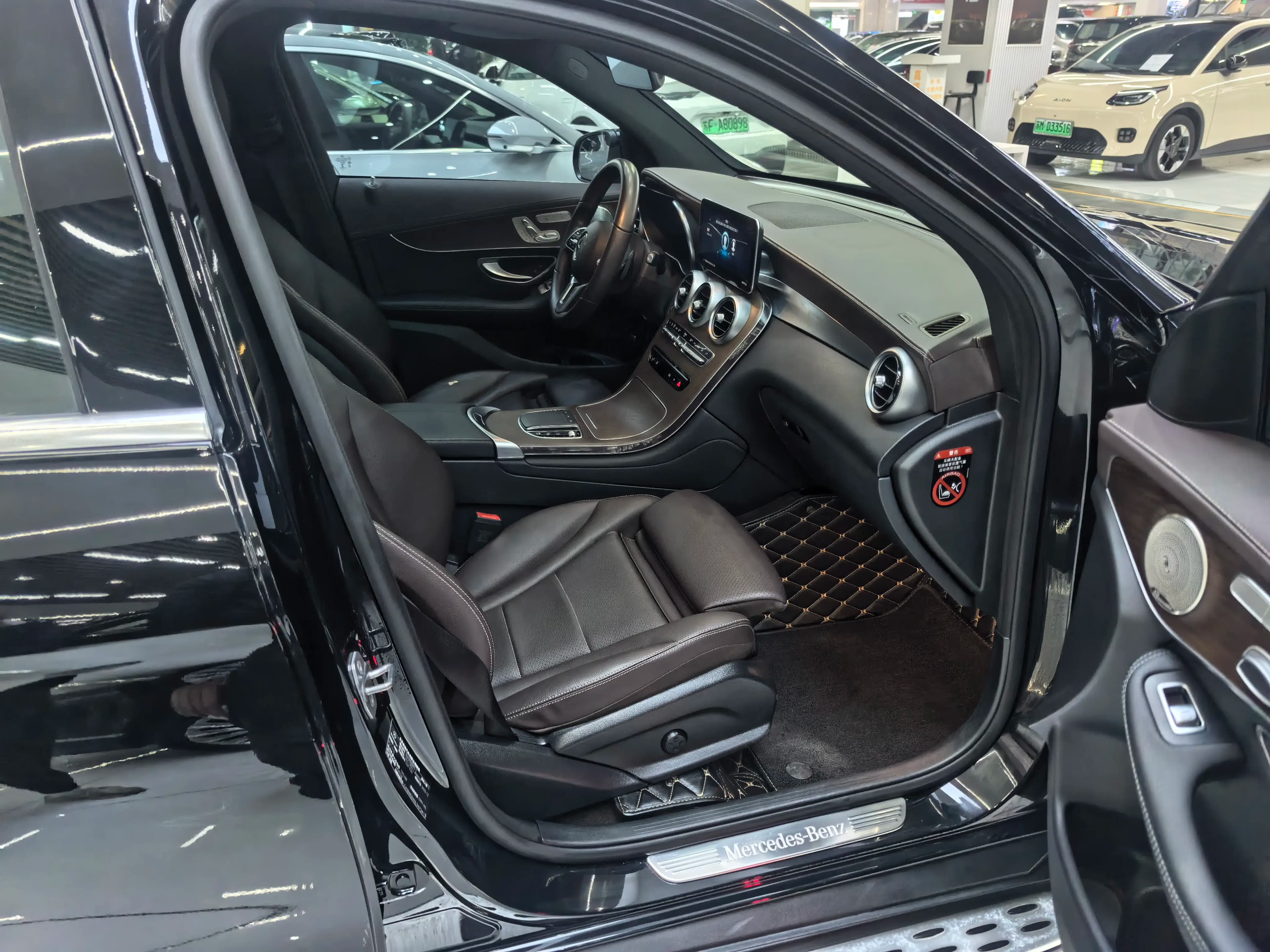 Mercedes-Benz GLC 2023 г. 62089 км. — фото 20