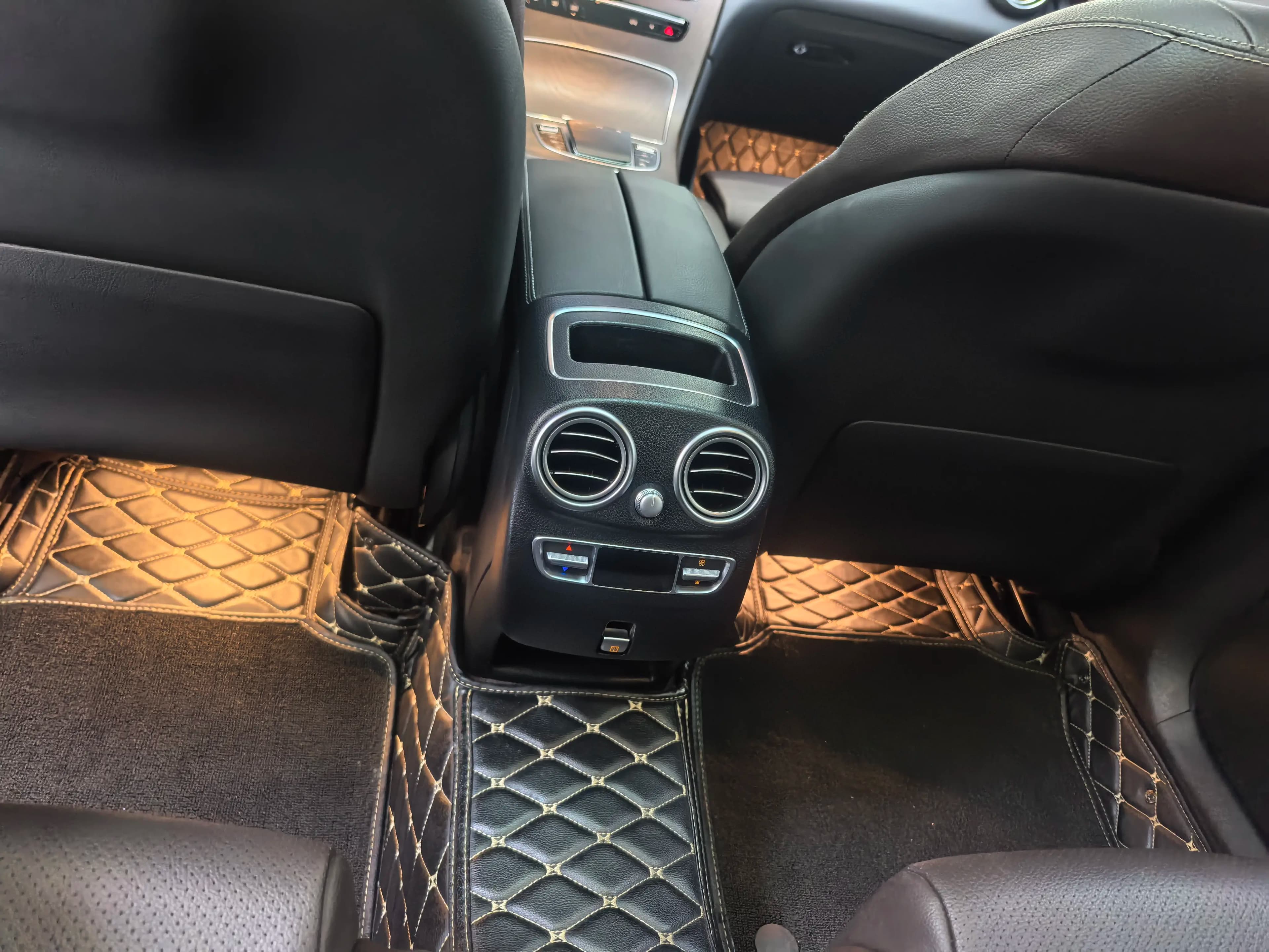 Mercedes-Benz GLC 2023 г. 62089 км. — фото 10