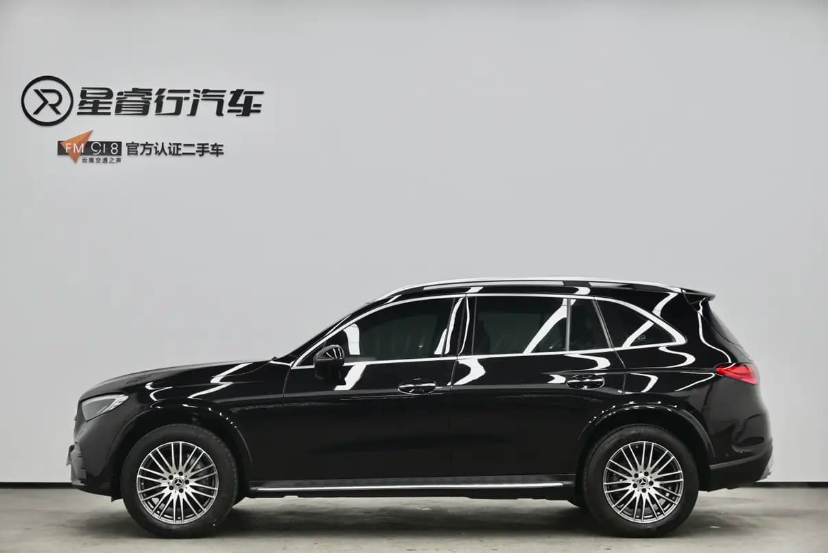 Mercedes-Benz GLC 2024 г. 49088 км. — фото 3