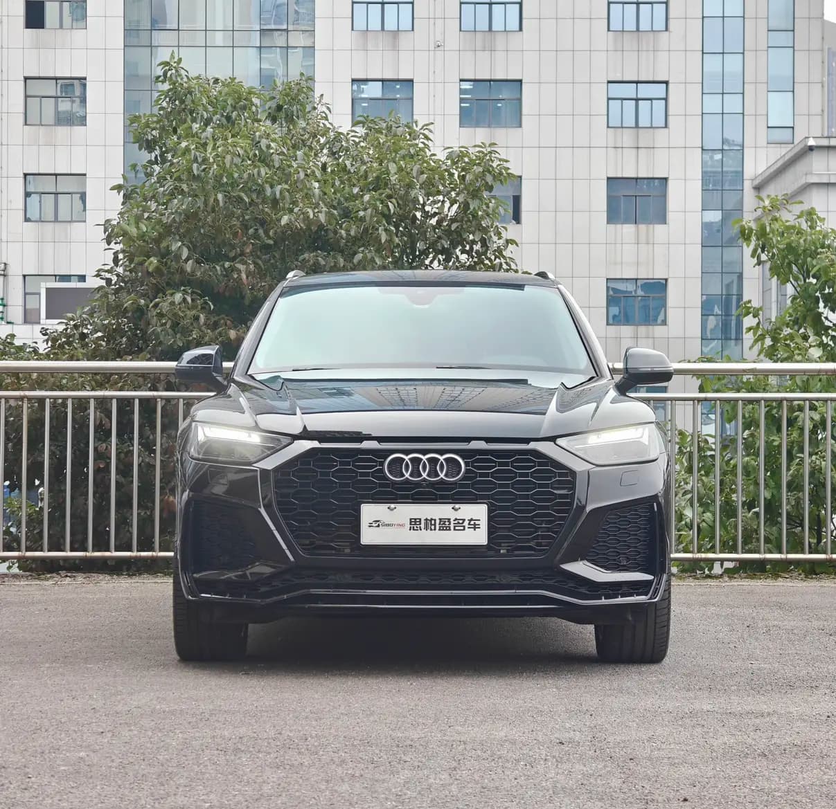 Audi Q5L 2023 г. 49026 км. — фото 2