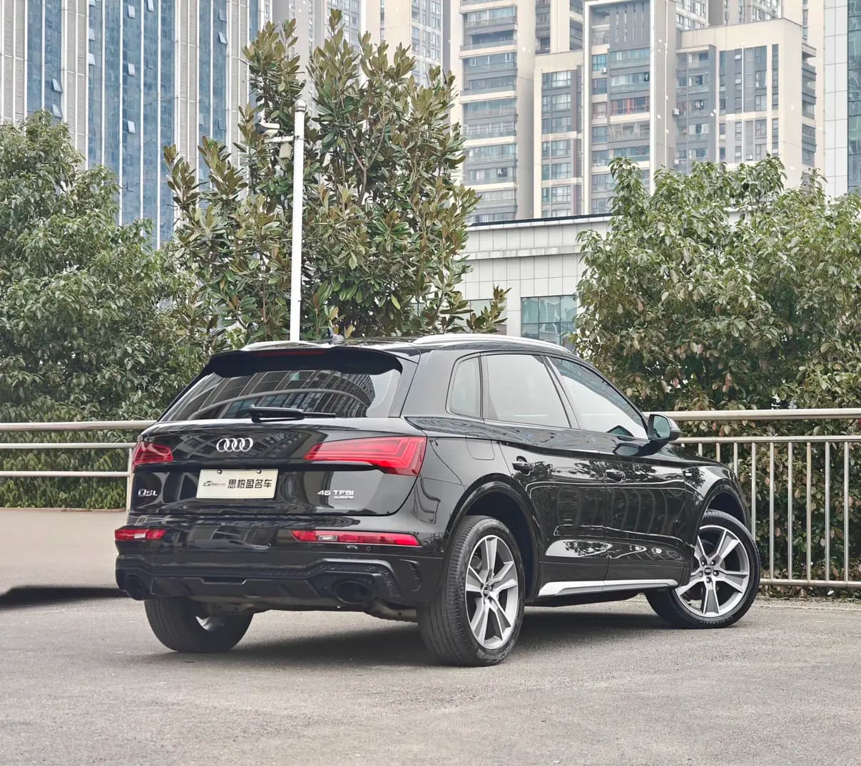 Audi Q5L 2023 г. 49026 км. — фото 6