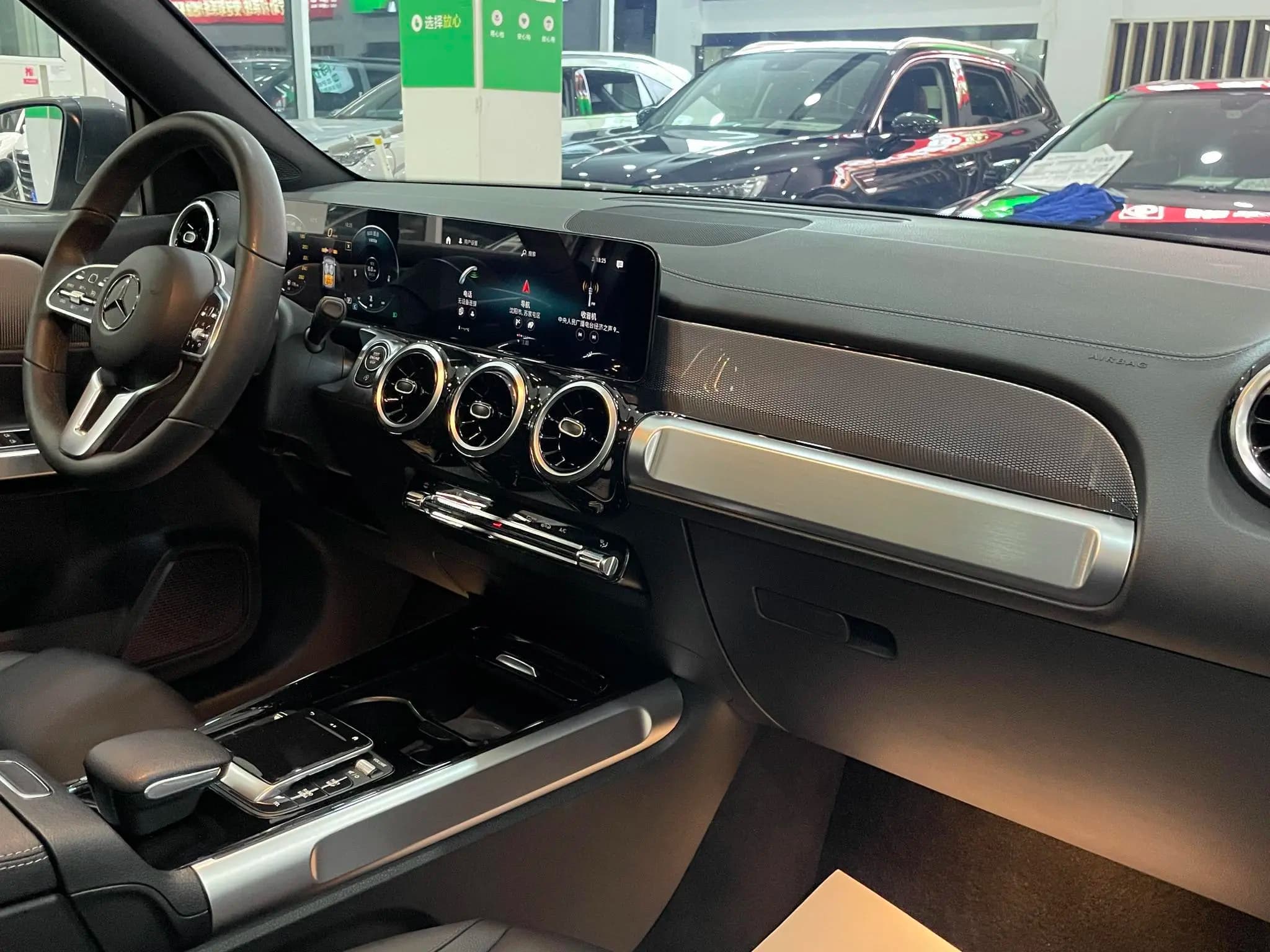 Mercedes-Benz GLB 2022 г. 60104 км. — фото 10