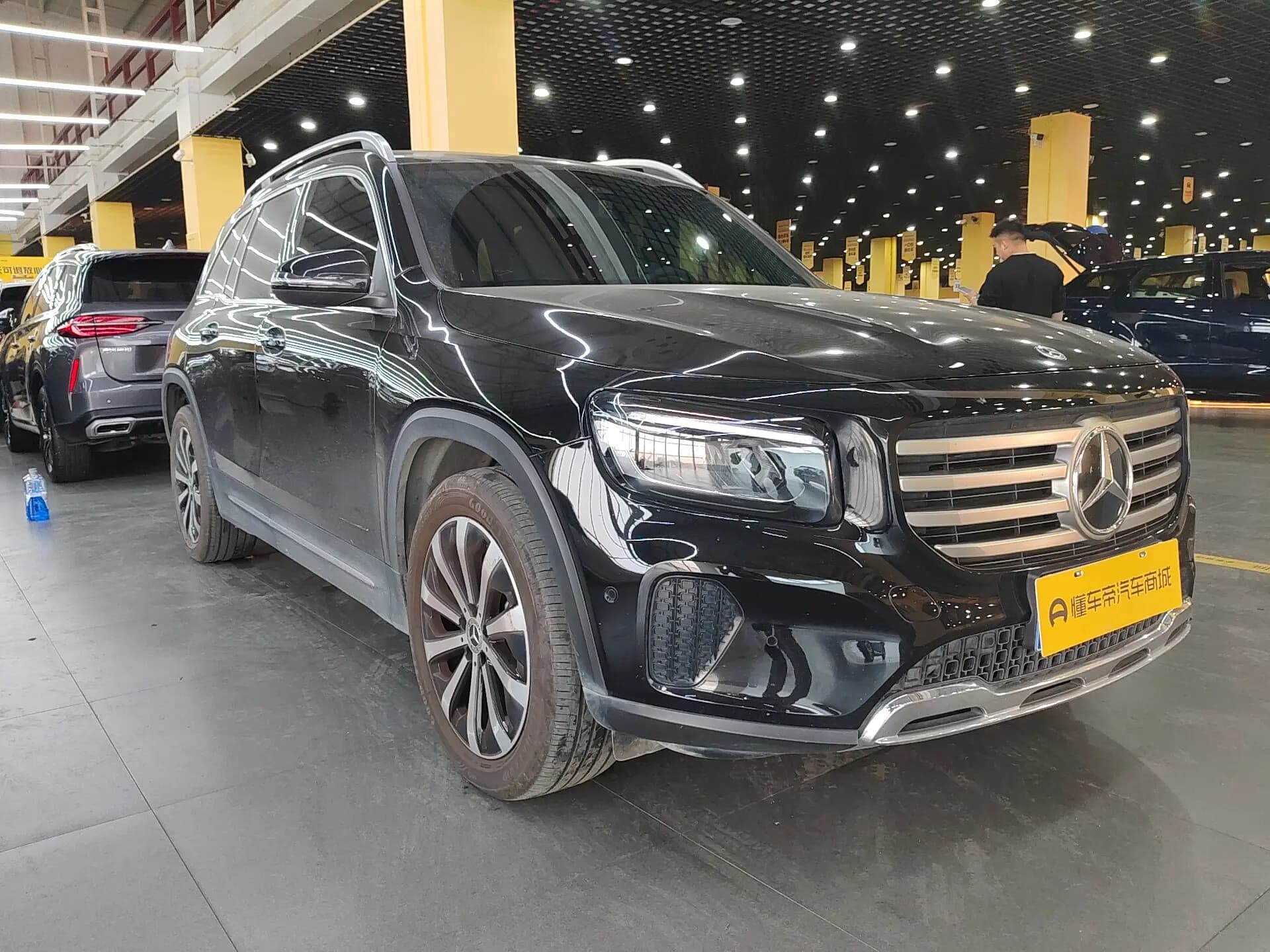 Mercedes-Benz GLB 2024 г. 52358 км. — фото 3