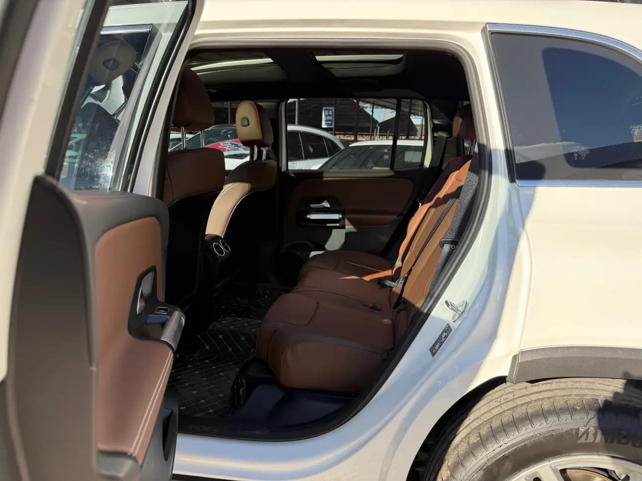 Mercedes-Benz GLB 2023 г. 47105 км. — фото 18
