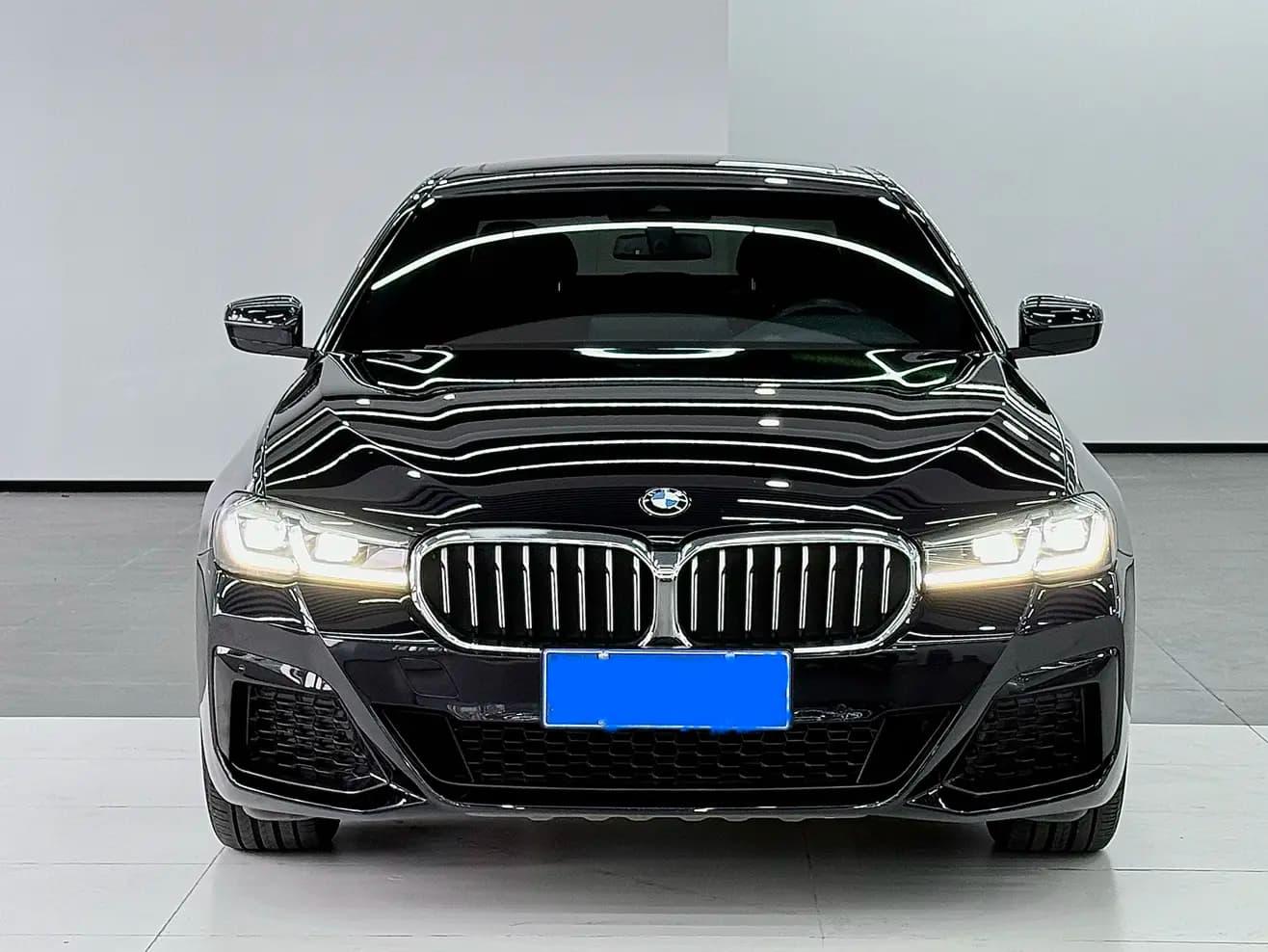 BMW 5 Series 2021 г. 60043 км. — фото 2