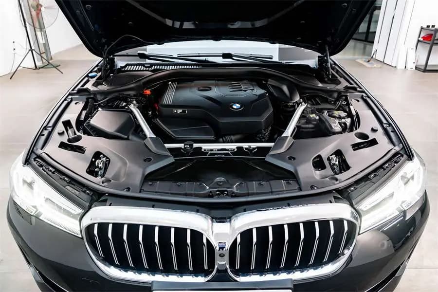 BMW 5 Series 2022 г. 40924 км. — фото 5