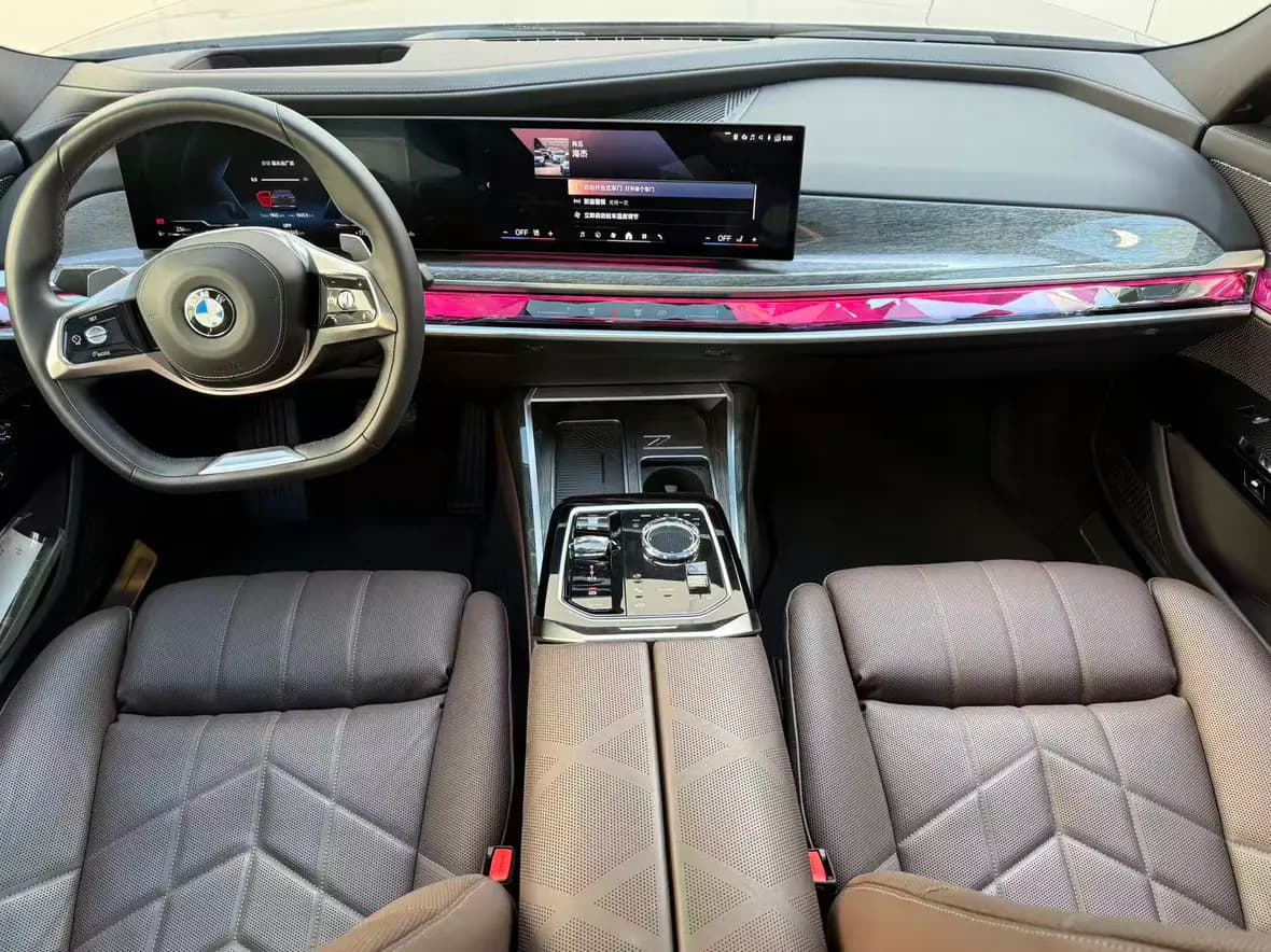 BMW 7 Series 2024 г. 2132 км. — фото 7