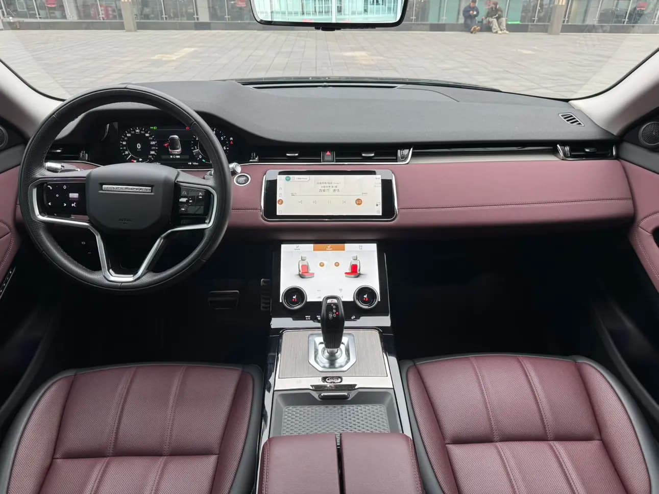 Land Rover Range Rover Evoque 2023 г. 41123 км. — фото 6