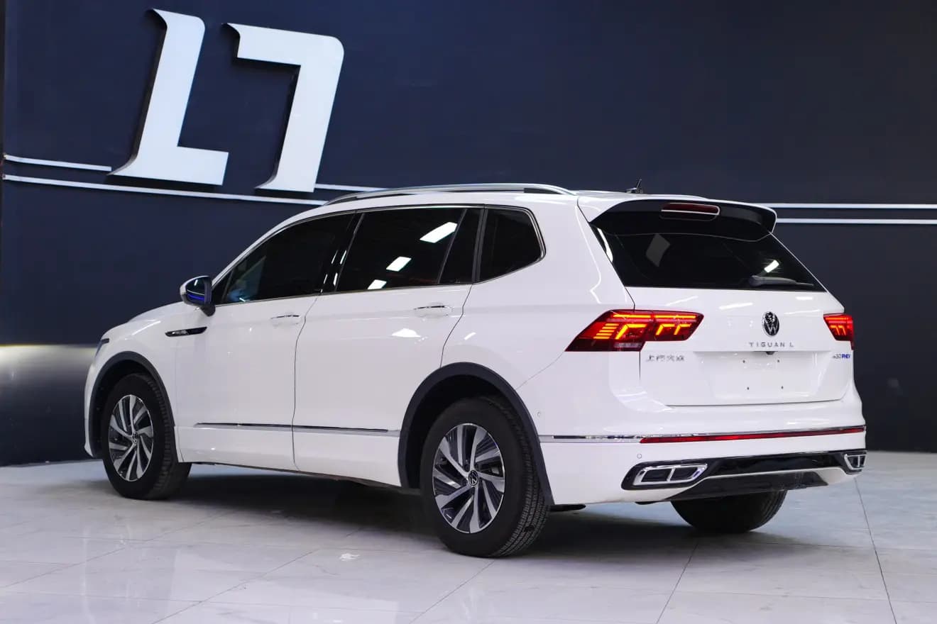 Volkswagen Tiguan L PHEV 2022 г. 54090 км. — фото 3