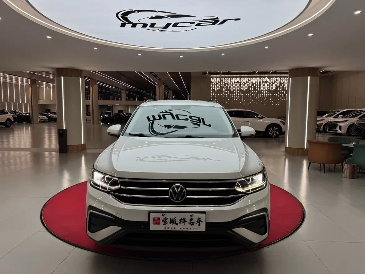 Volkswagen Tiguan L 2022 г. 98391 км. — фото 2