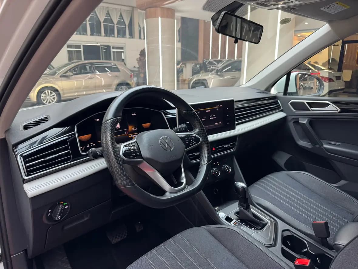 Volkswagen Tiguan L 2022 г. 98391 км. — фото 25