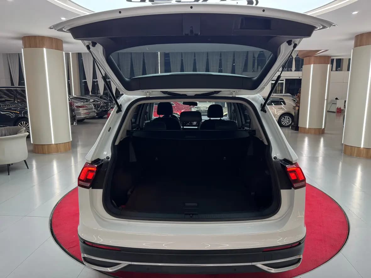 Volkswagen Tiguan L 2022 г. 98391 км. — фото 36