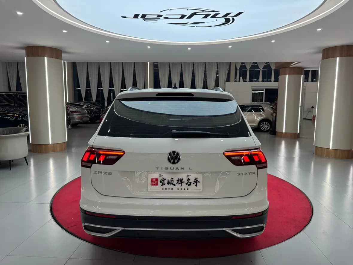 Volkswagen Tiguan L 2022 г. 98391 км. — фото 6