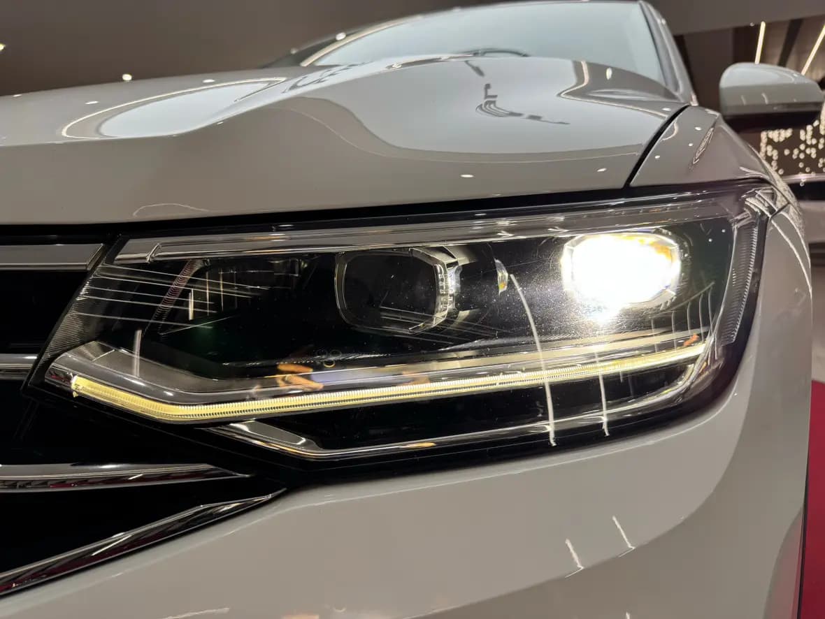 Volkswagen Tiguan L 2022 г. 98391 км. — фото 10