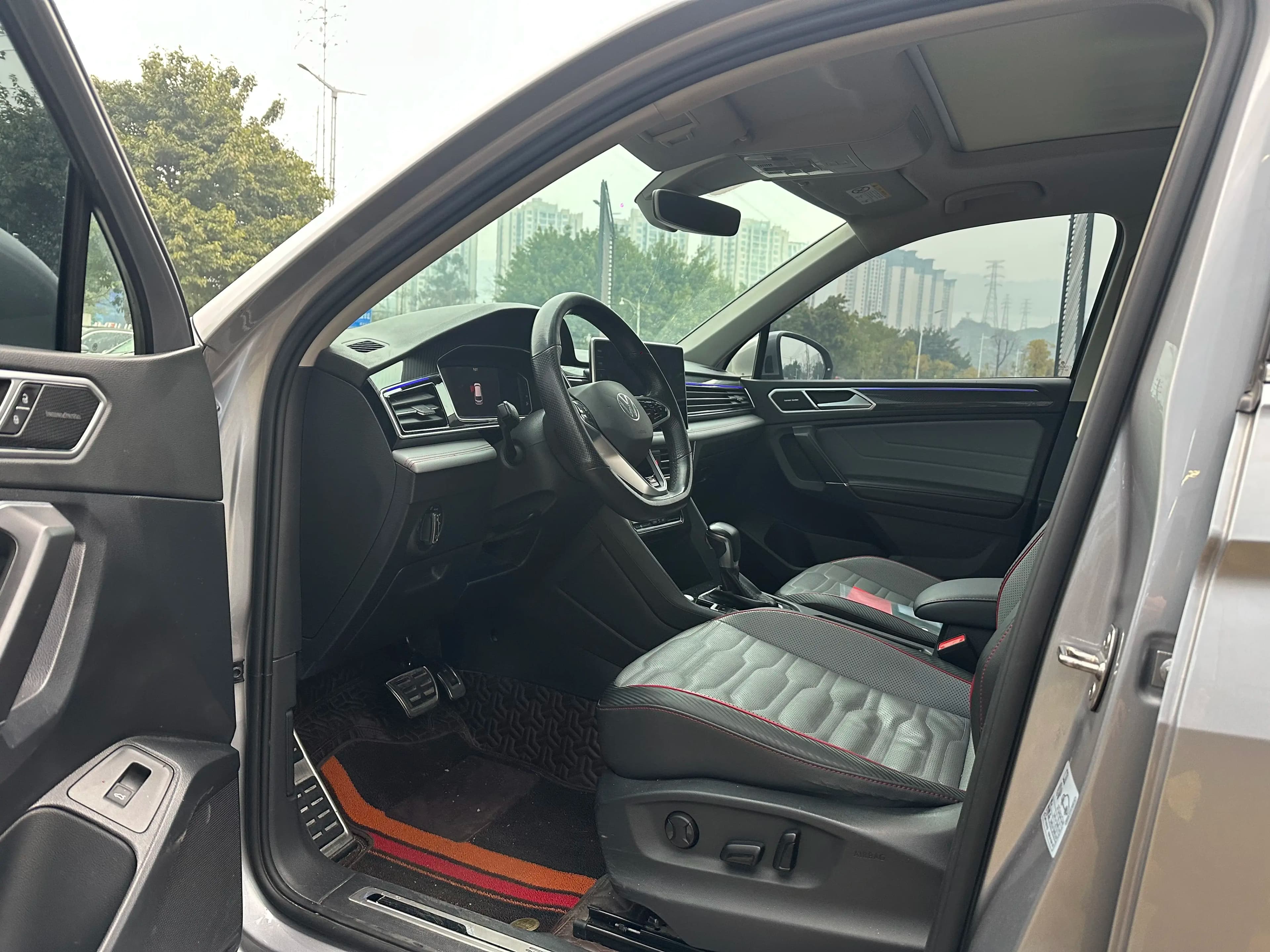 Volkswagen Tiguan L 2021 г. 60092 км. — фото 9