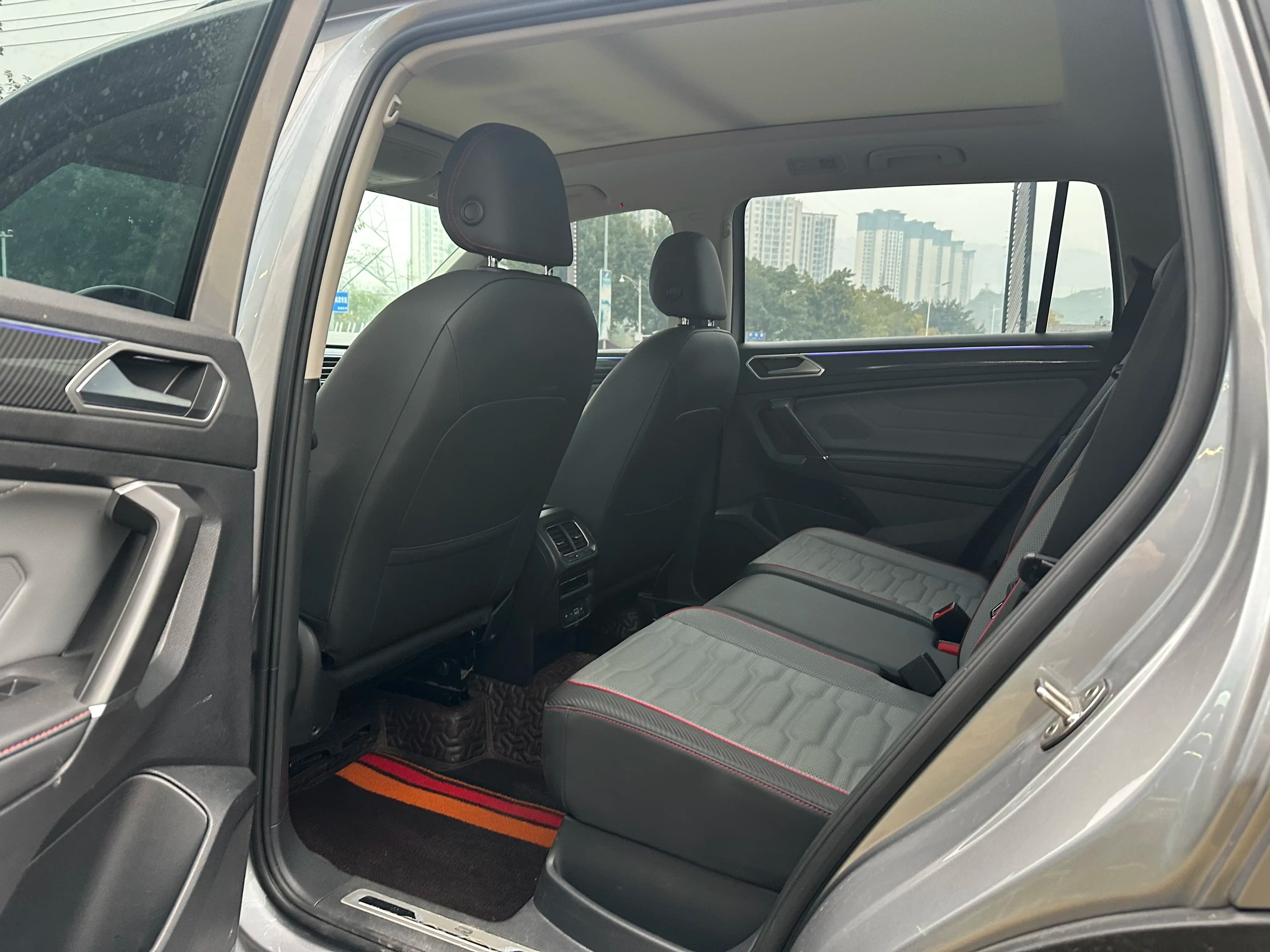 Volkswagen Tiguan L 2021 г. 60092 км. — фото 10