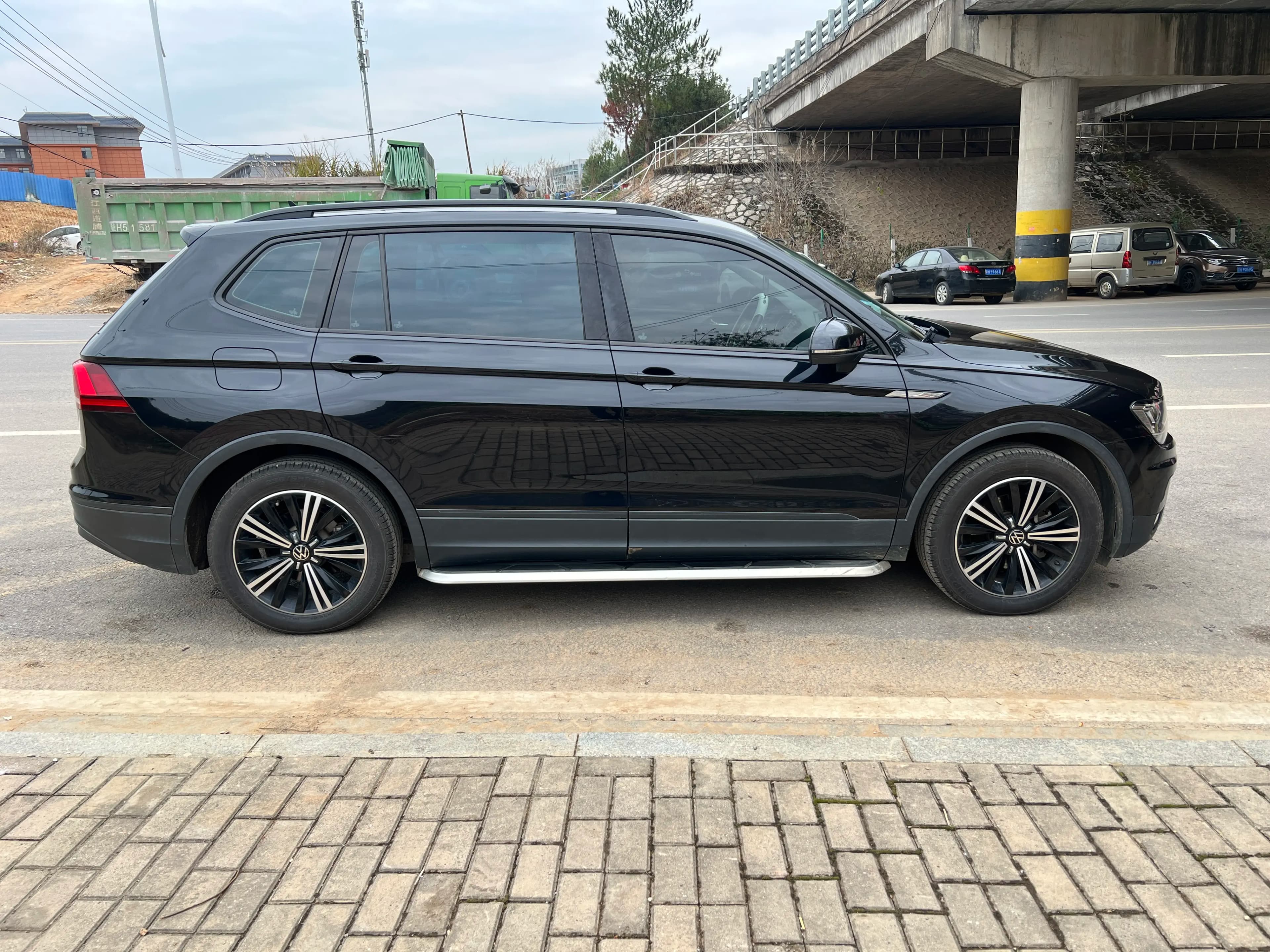 Volkswagen Tiguan L 2021 г. 84093 км. — фото 8