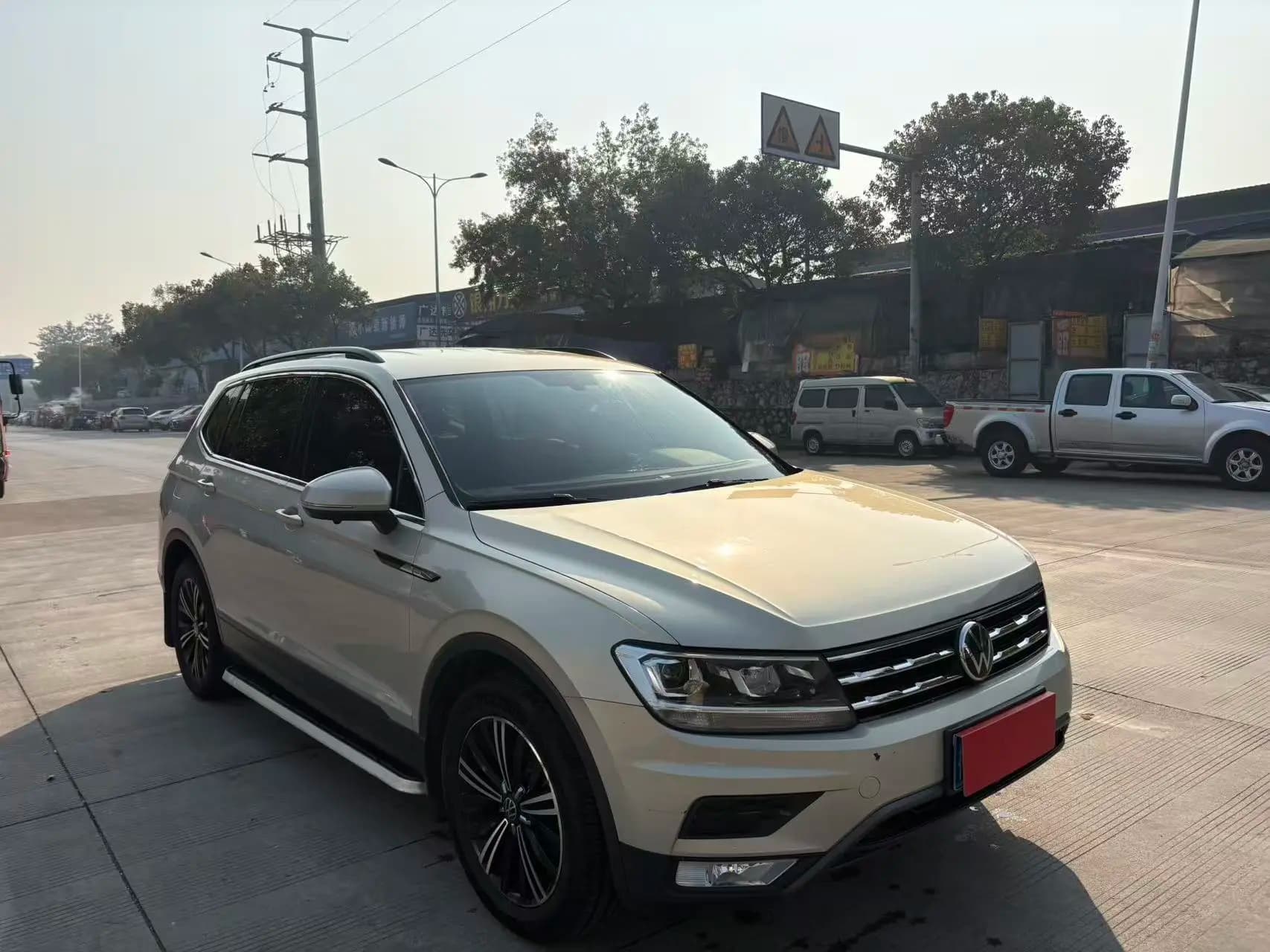 Volkswagen Tiguan L 2021 г. 158994 км. — фото 3