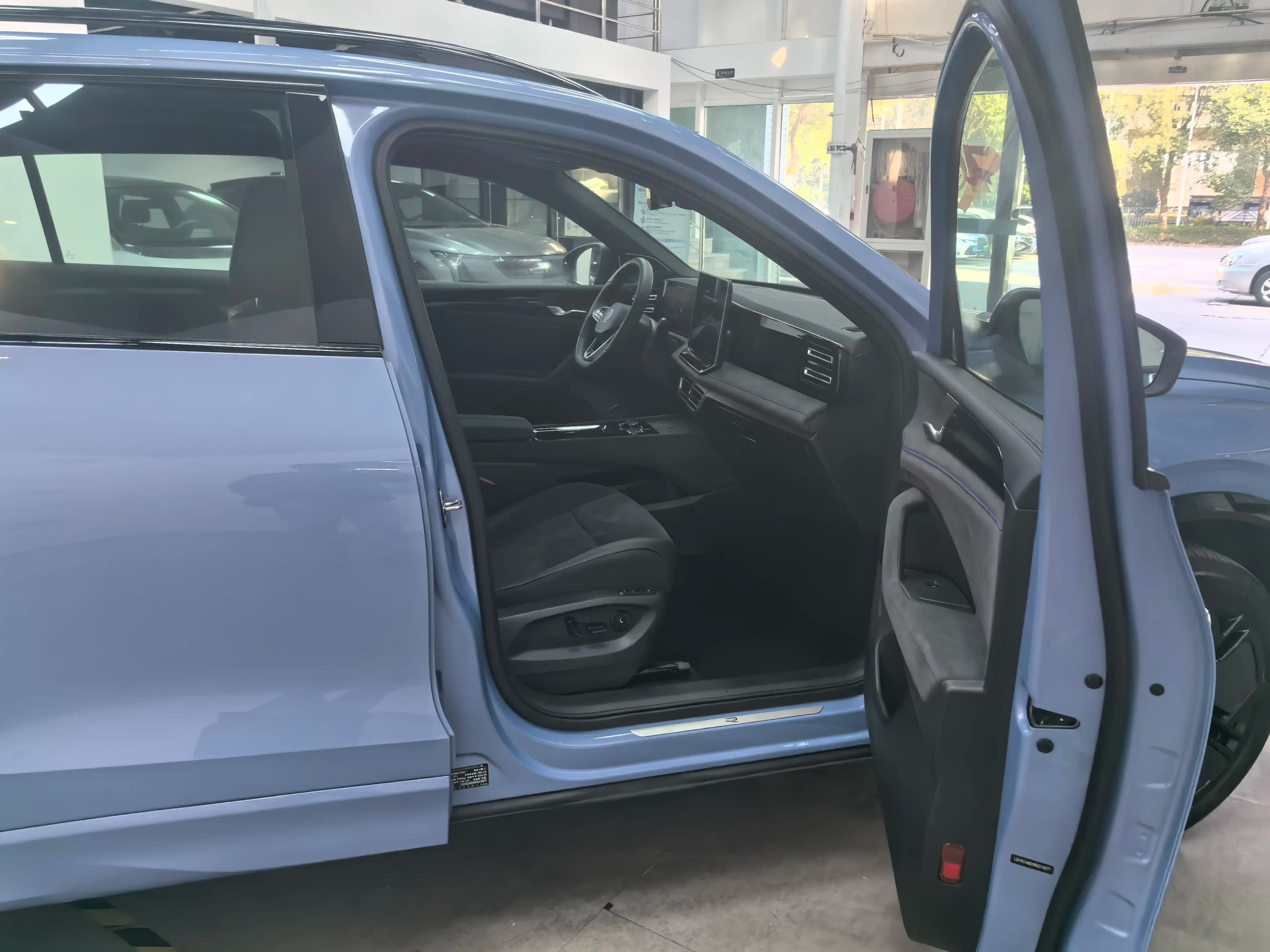 Volkswagen Tiguan L 2024 г. 4896 км. — фото 15