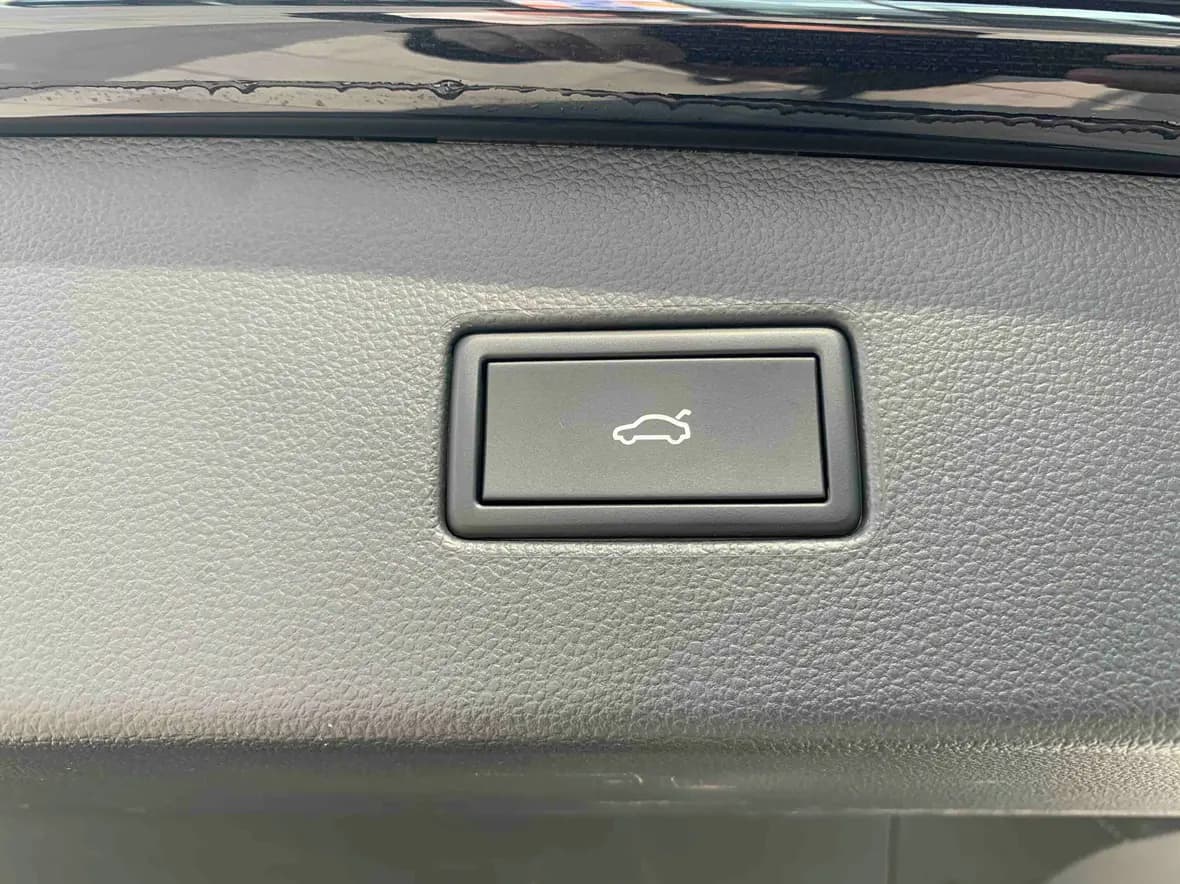 Volkswagen Tiguan L 2022 г. 12898 км. — фото 14