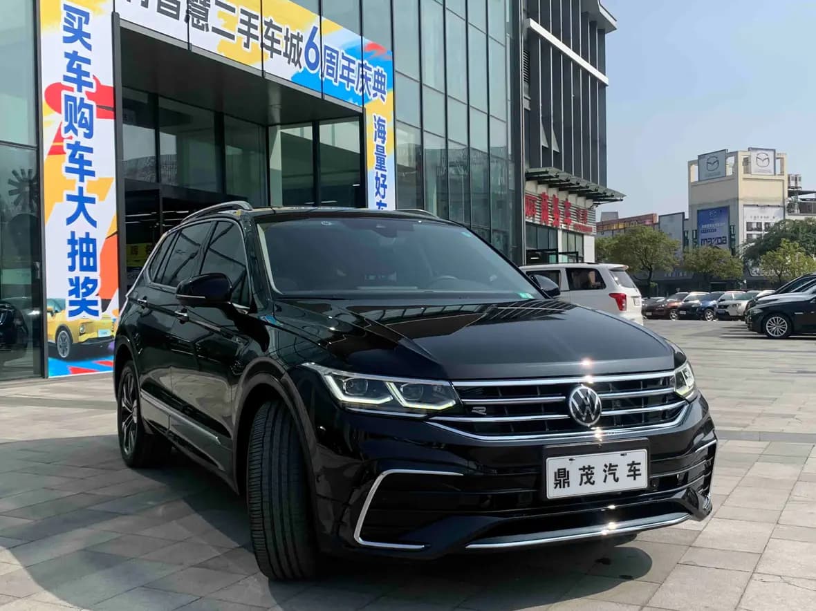 Volkswagen Tiguan L 2022 г. 12898 км. — фото 3