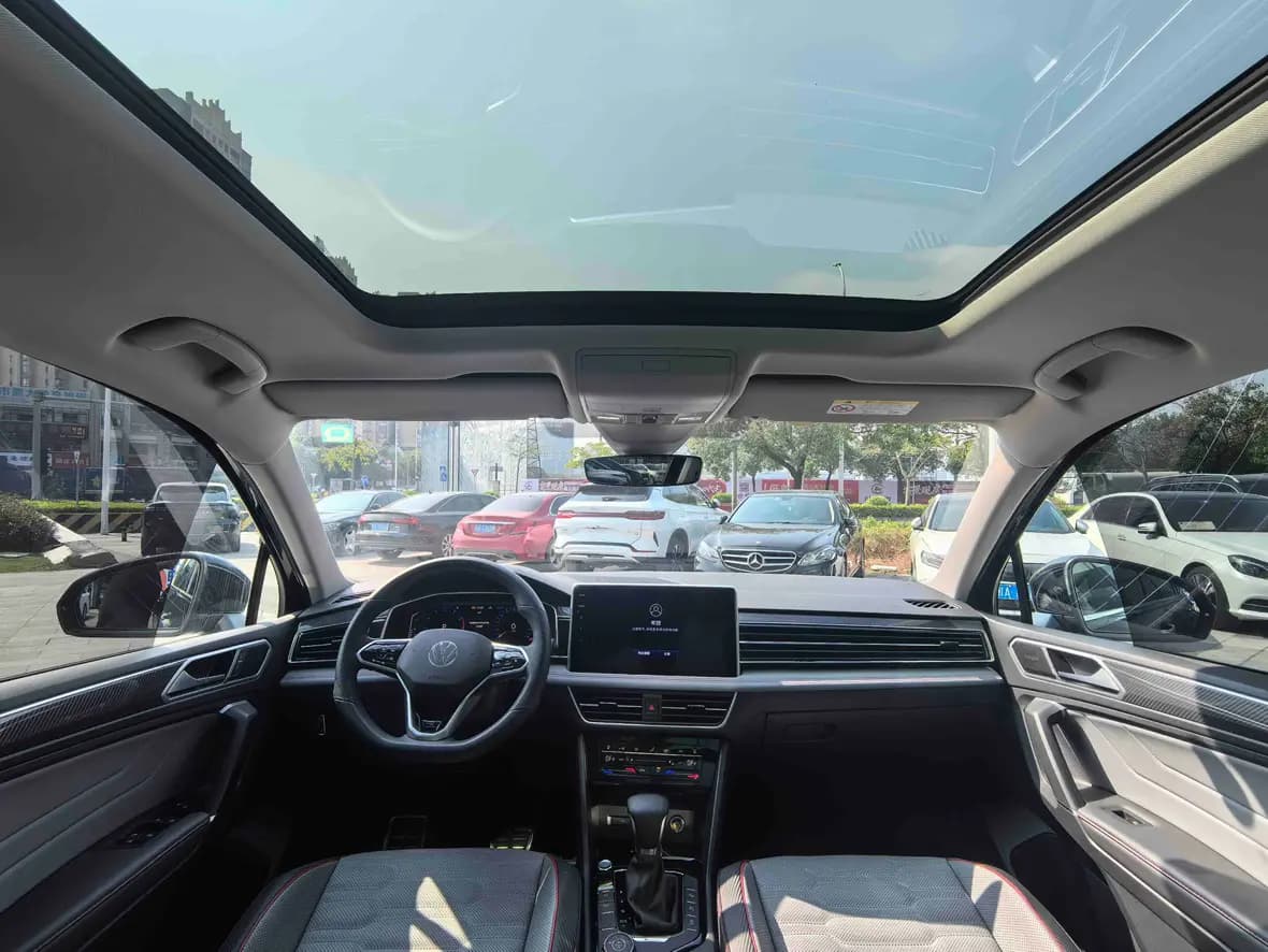 Volkswagen Tiguan L 2022 г. 12898 км. — фото 23