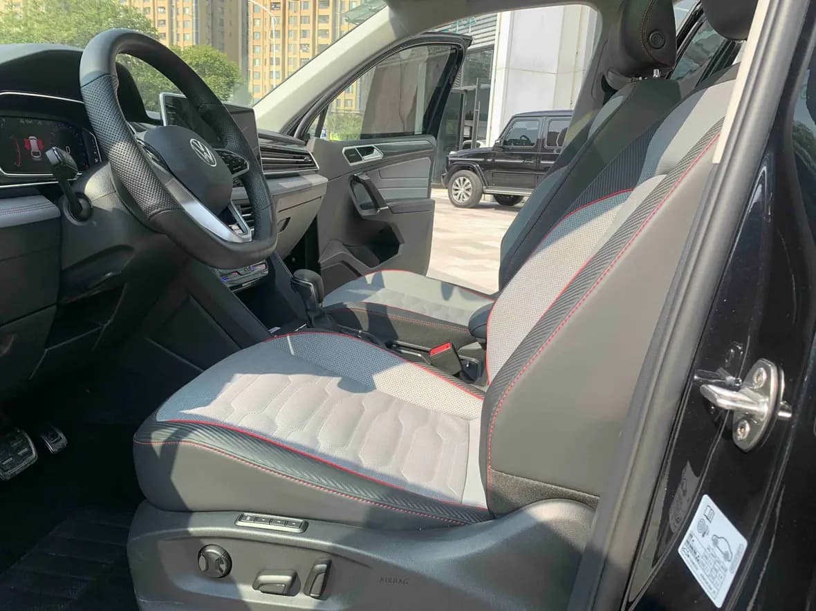 Volkswagen Tiguan L 2022 г. 12898 км. — фото 24