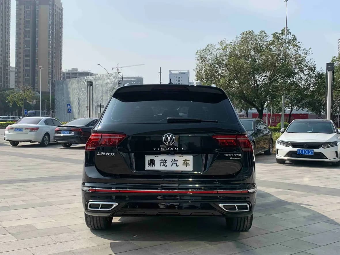 Volkswagen Tiguan L 2022 г. 12898 км. — фото 6