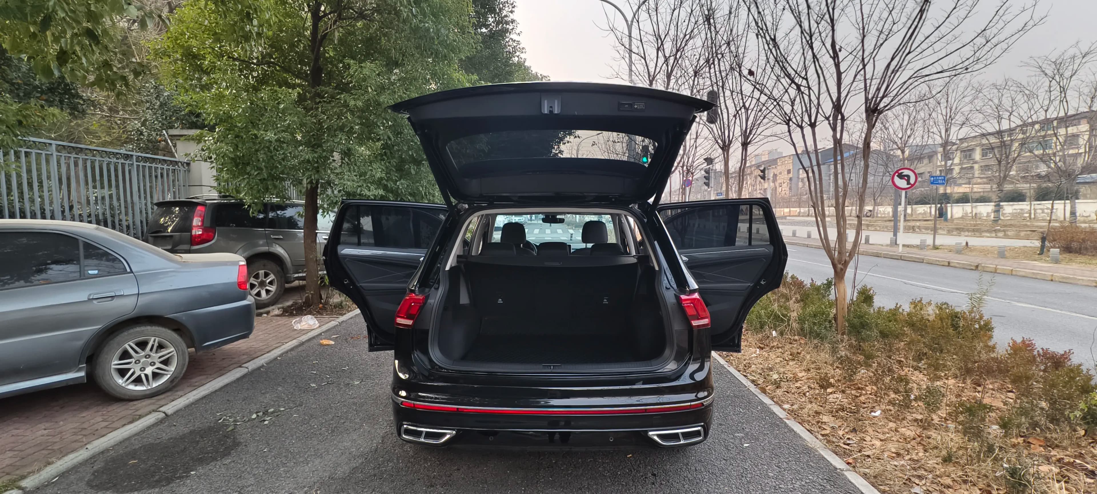 Volkswagen Tiguan L 2024 г. 8099 км. — фото 14