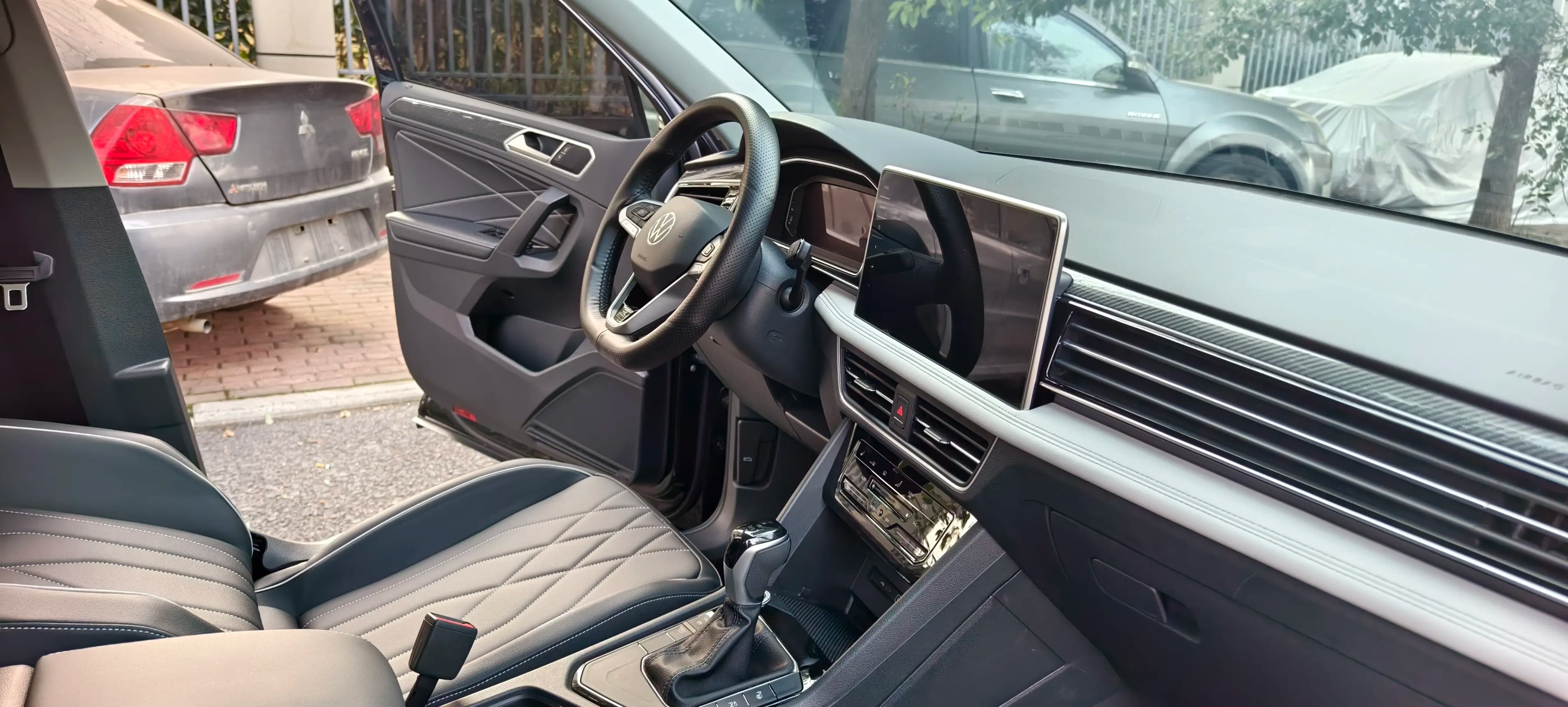 Volkswagen Tiguan L 2024 г. 8099 км. — фото 18