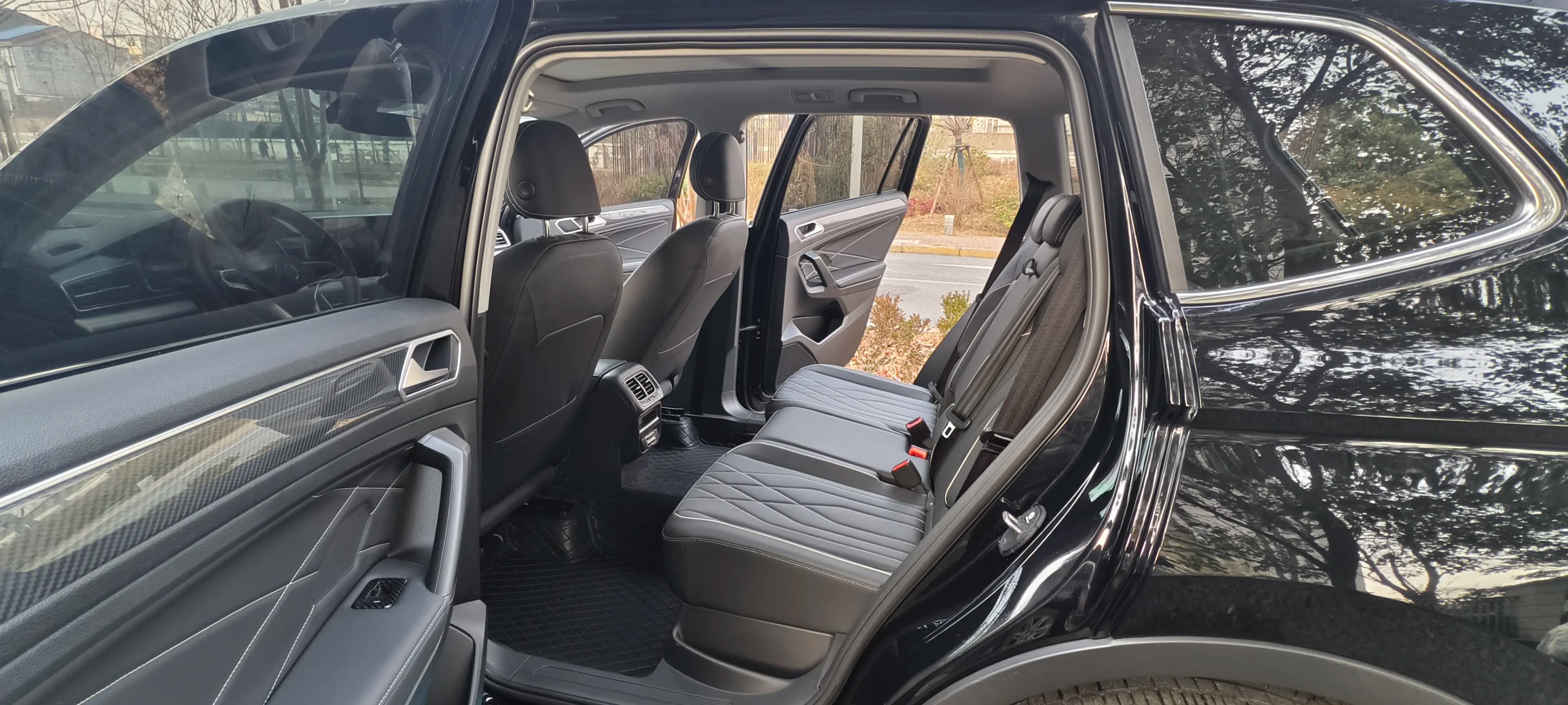 Volkswagen Tiguan L 2024 г. 8099 км. — фото 20