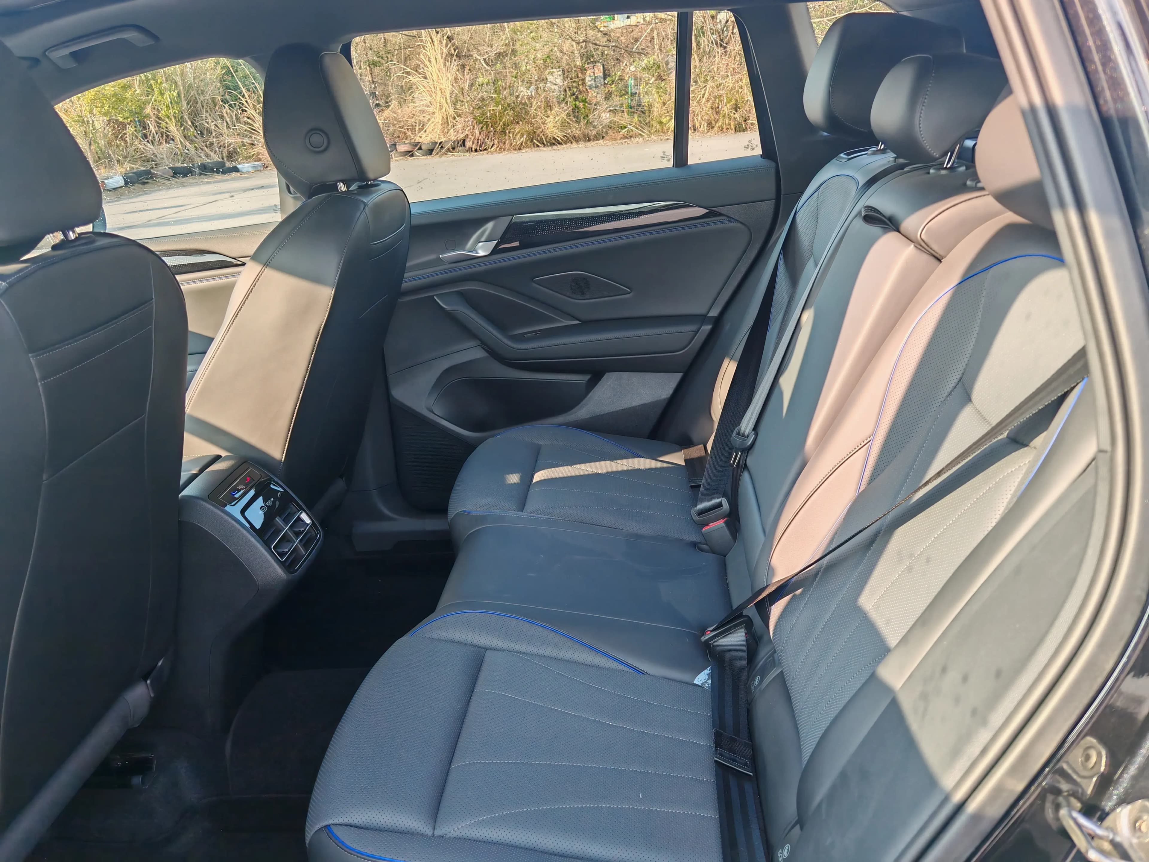 Volkswagen Tiguan L 2025 г. 1600 км. — фото 17