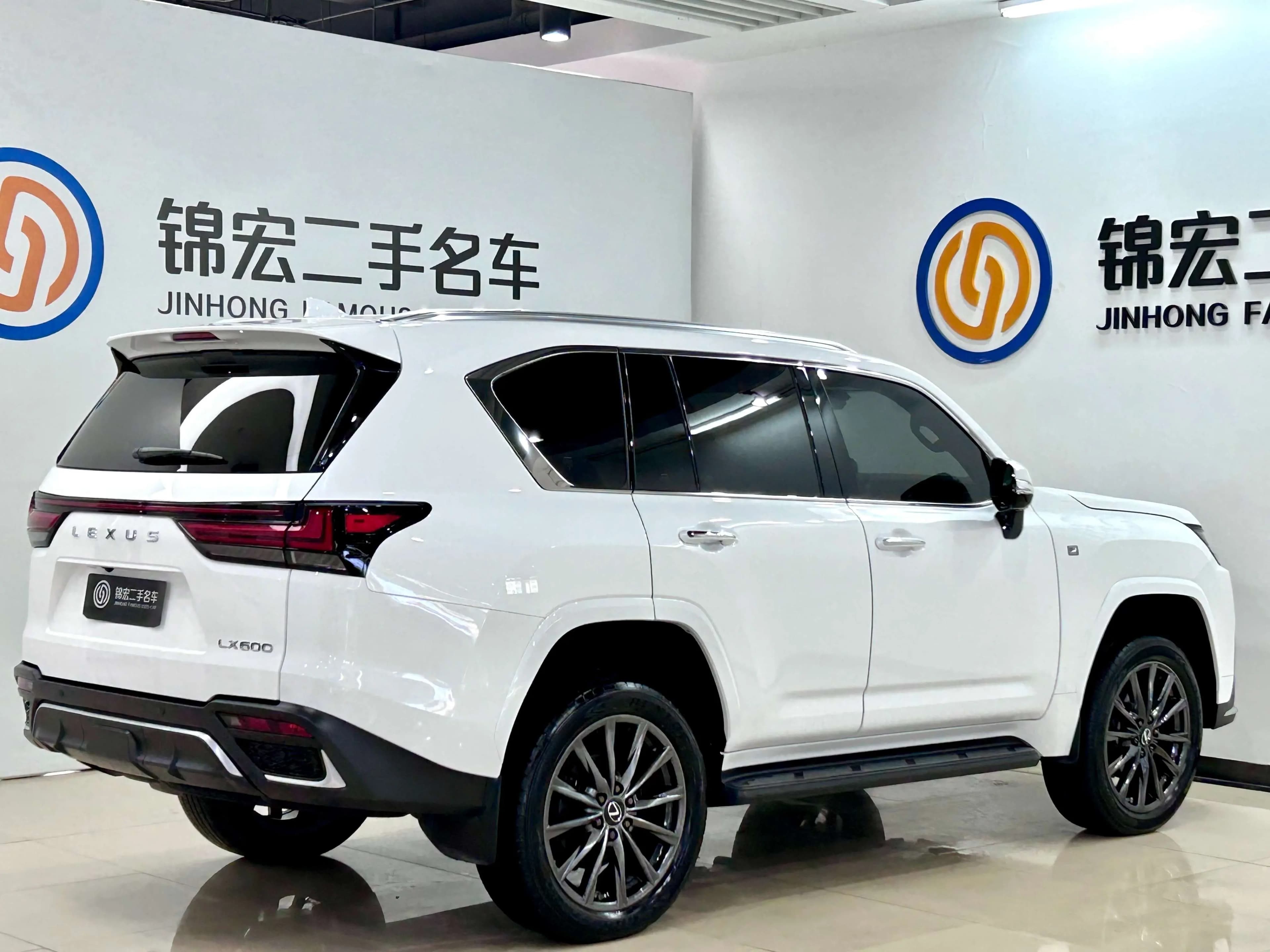 Lexus LX 2023 г. 30064 км. — фото 5