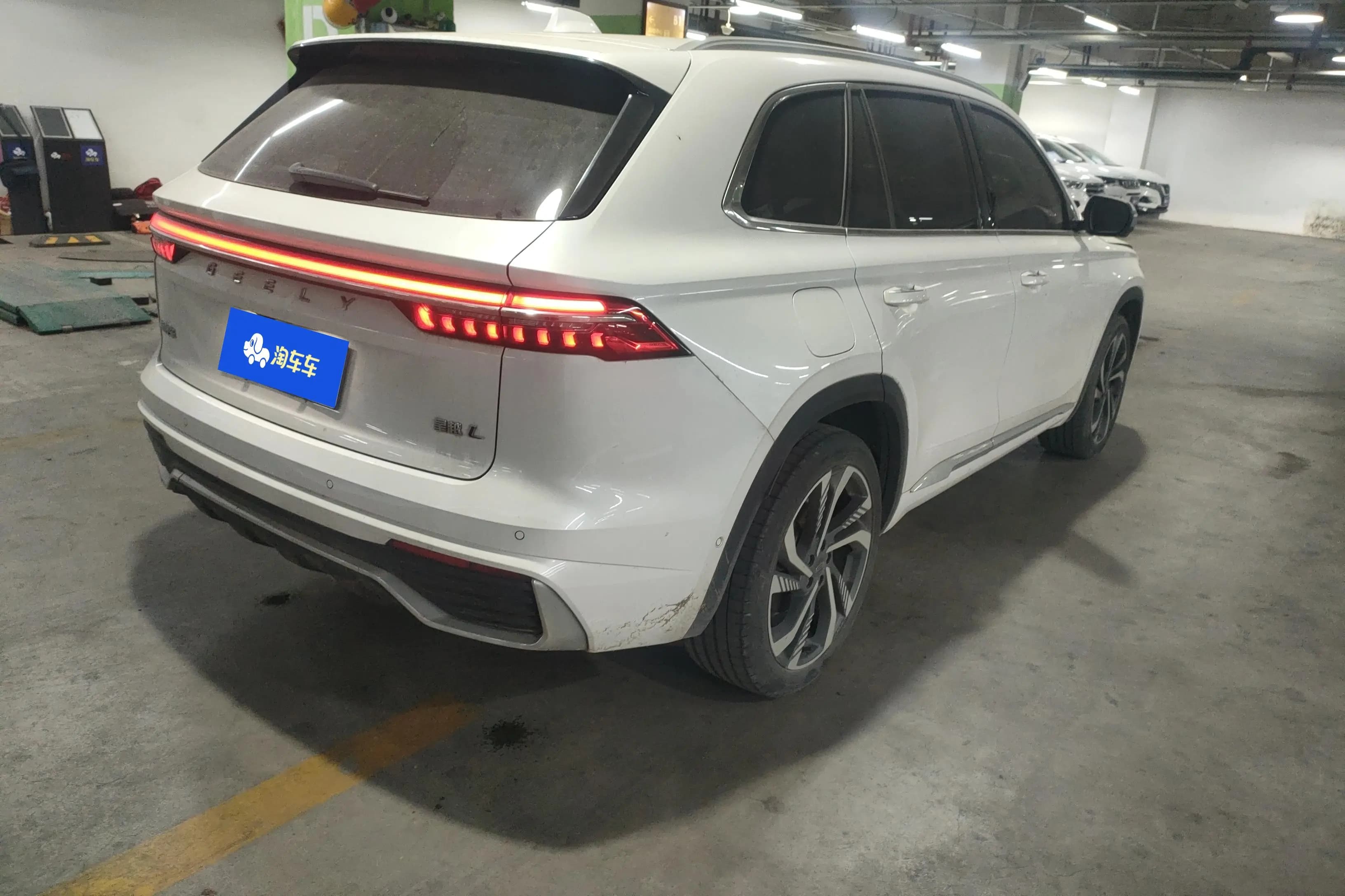 Geely Monjaro 2022 г. 53140 км. — фото 3