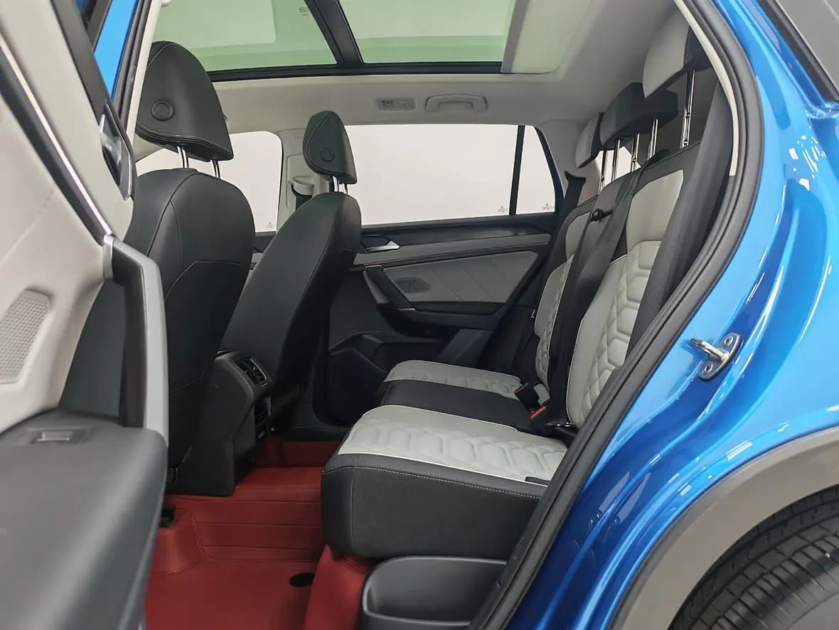Volkswagen Tayron 2023 г. 23000 км. — фото 13