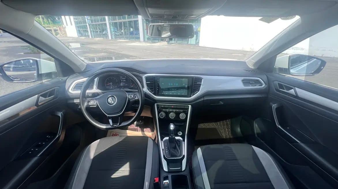Volkswagen T-Roc 2021 г. 65020 км. — фото 8