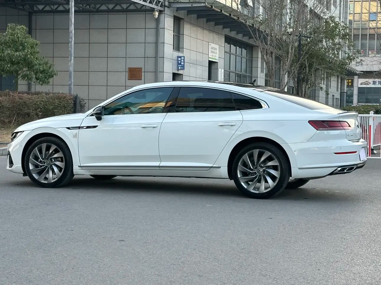 Volkswagen Arteon 2023 г. 37077 км. — фото 3