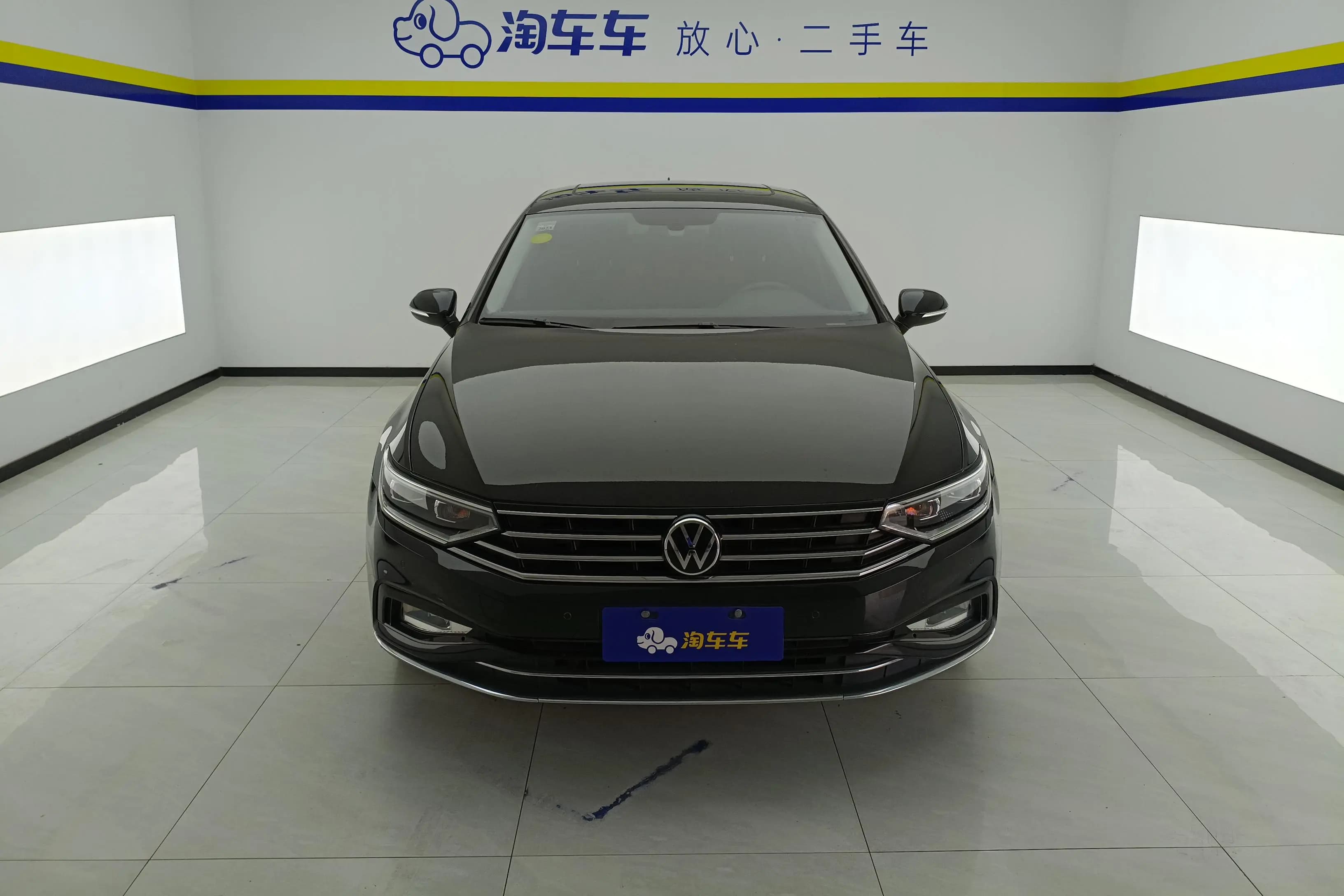 Volkswagen Magotan 2021 г. 70925 км. — фото 2
