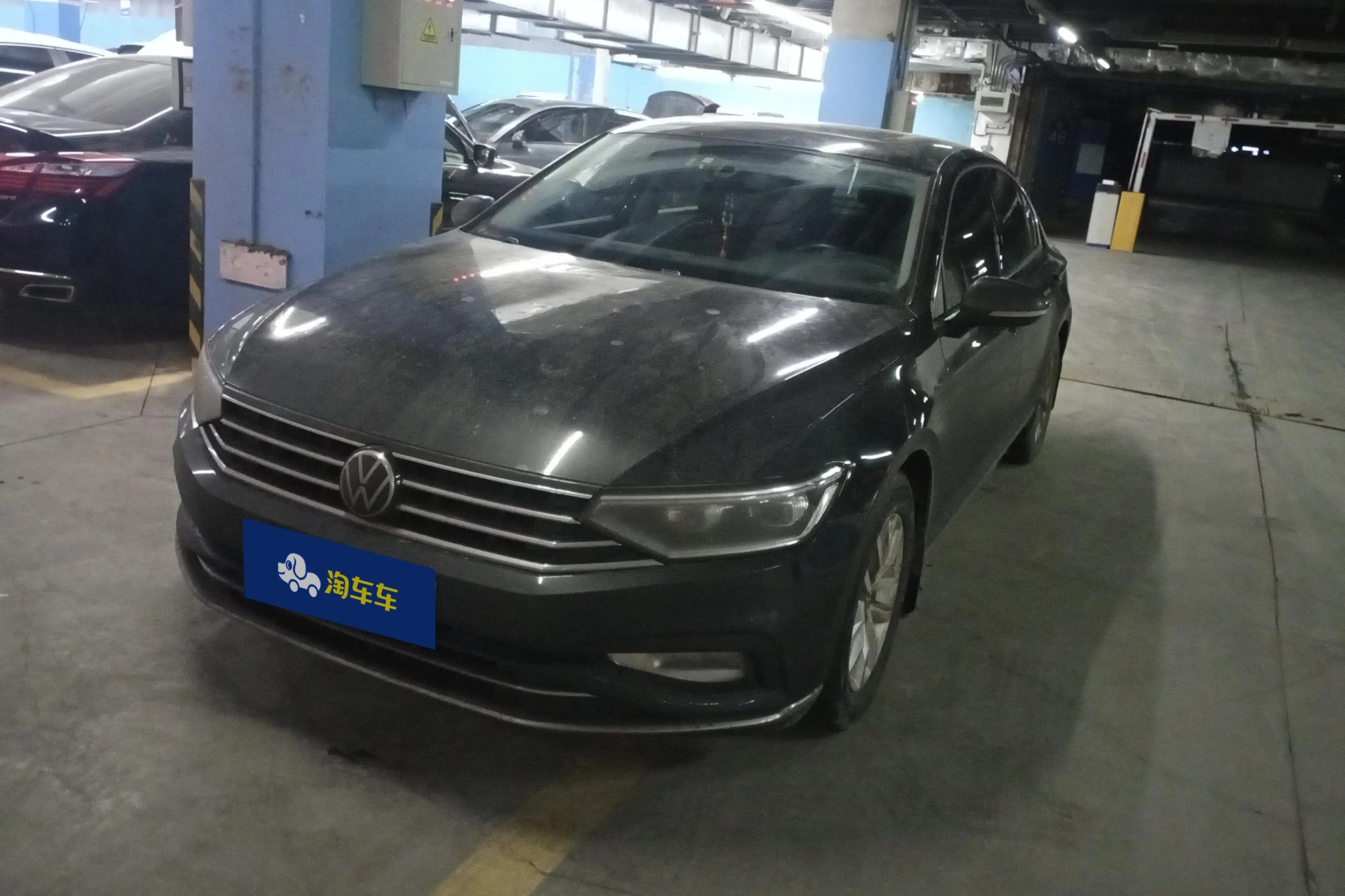 Volkswagen Magotan 2021 г. 78123 км.