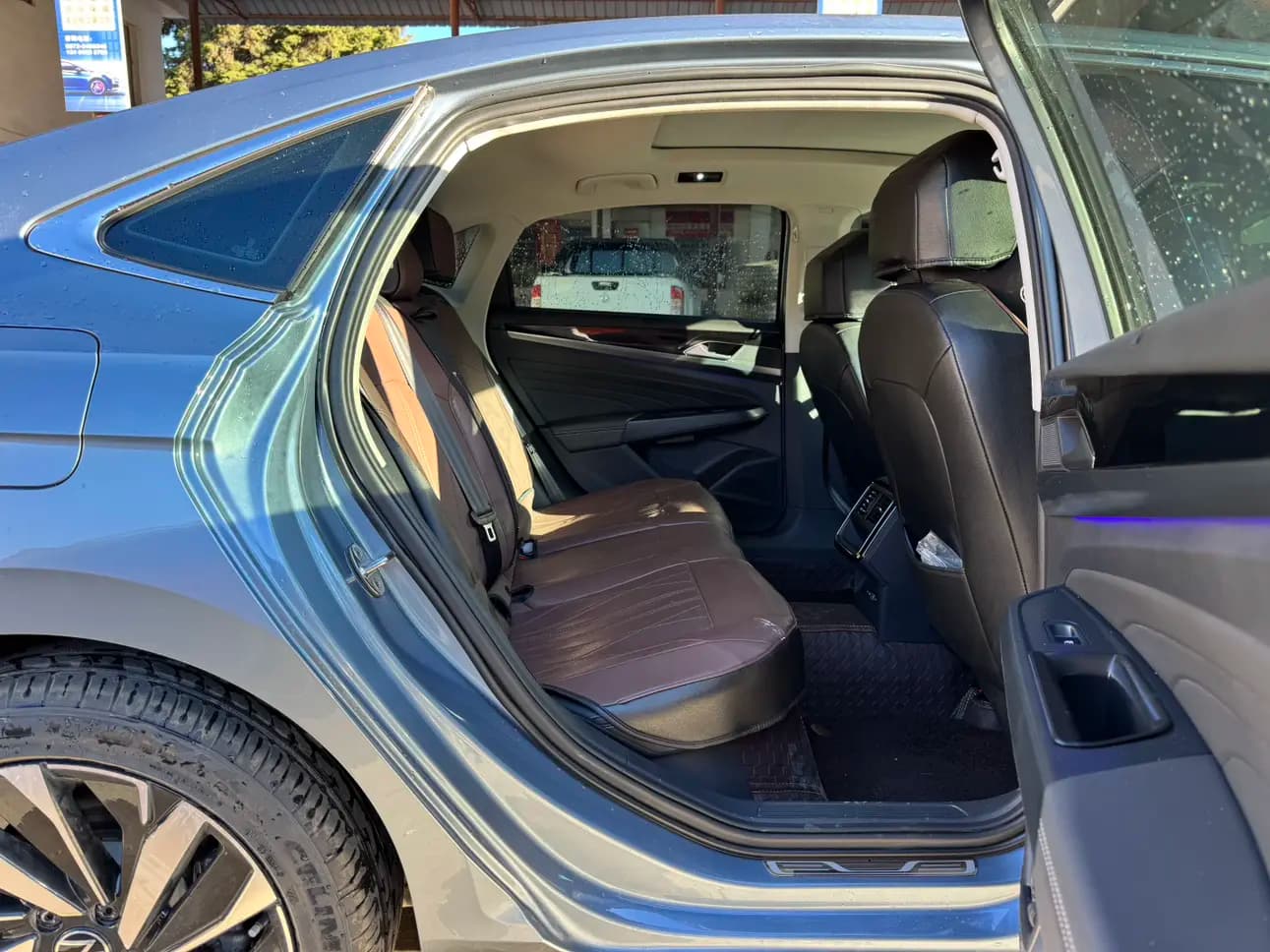 Volkswagen Passat 2022 г. 36062 км. — фото 9