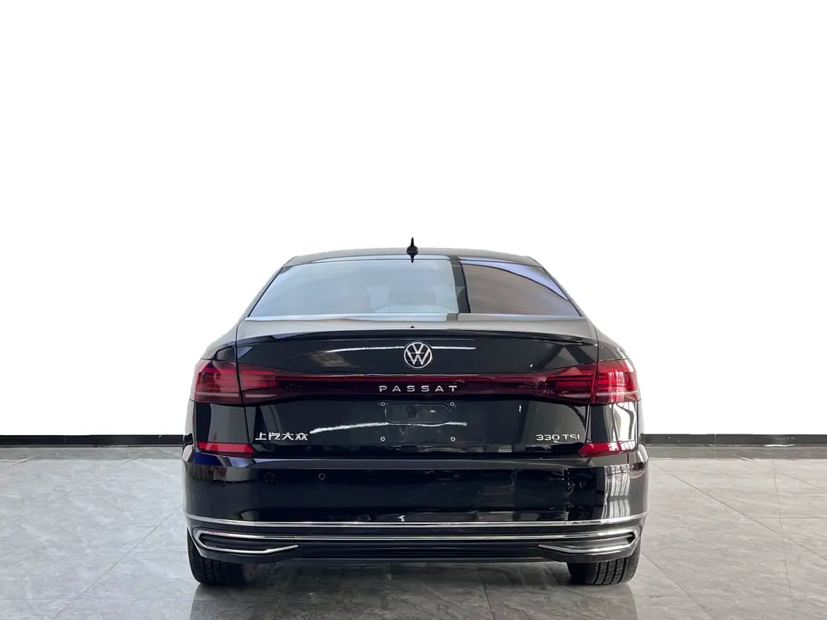 Volkswagen Passat 2023 г. 50065 км. — фото 4
