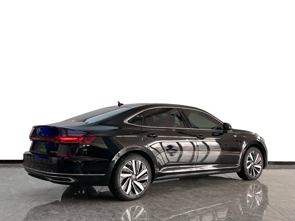 Volkswagen Passat 2023 г. 50065 км. — фото 5