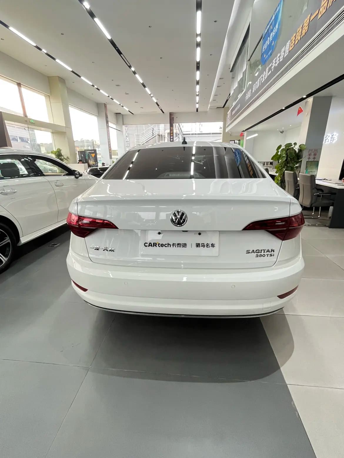 Volkswagen Sagitar 2022 г. 56964 км. — фото 2