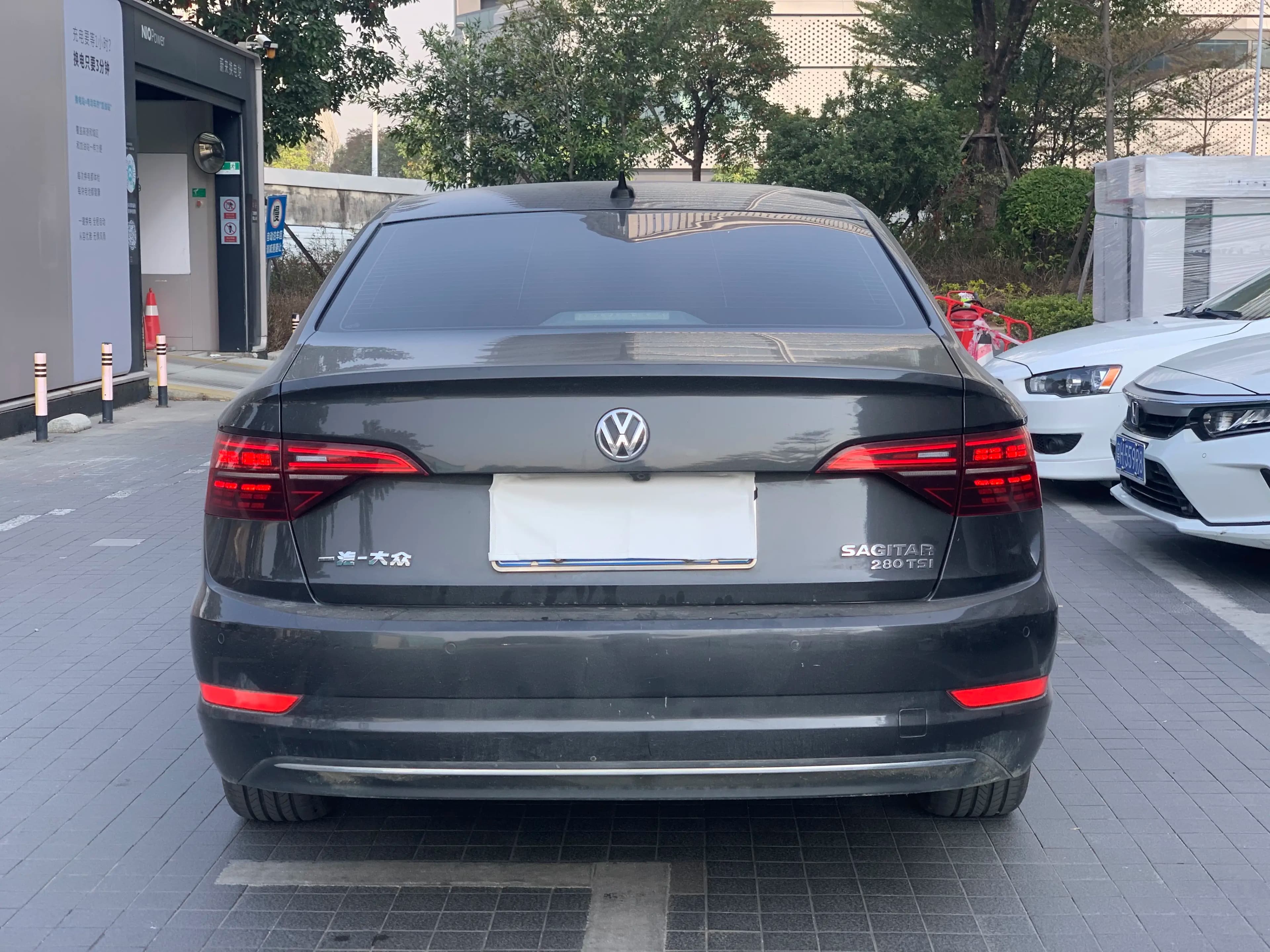 Volkswagen Sagitar 2022 г. 61065 км. — фото 4