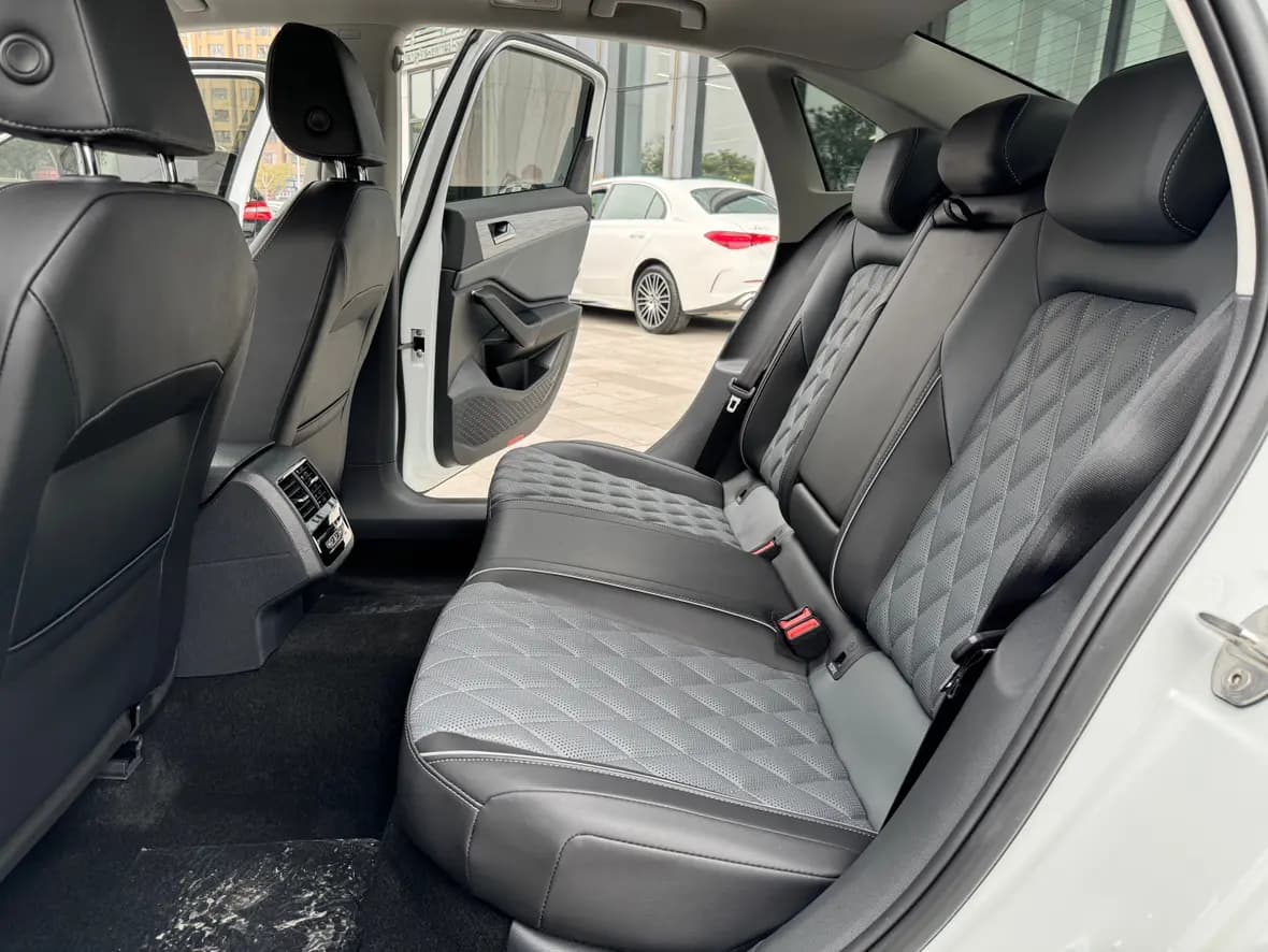 Volkswagen Sagitar 2024 г. 16066 км. — фото 20