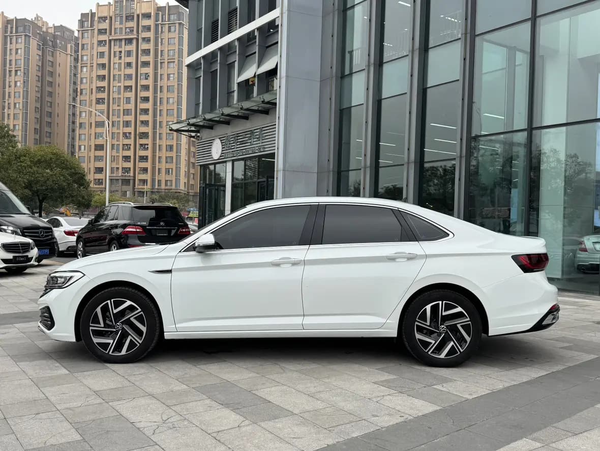 Volkswagen Sagitar 2024 г. 16066 км. — фото 4