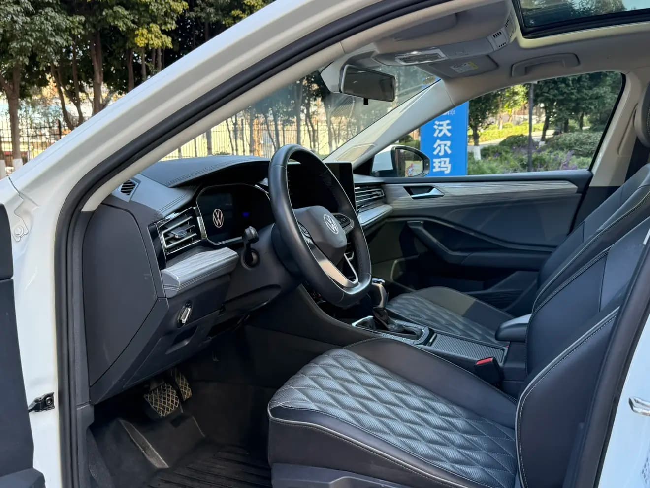 Volkswagen Sagitar 2023 г. 67067 км. — фото 18