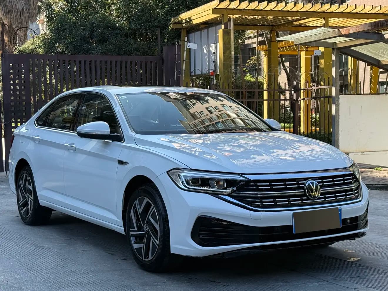 Volkswagen Sagitar 2023 г. 67067 км. — фото 3