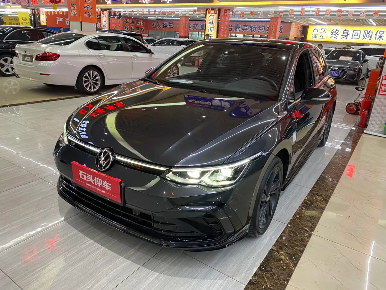 Volkswagen Golf 2021 г. 41085 км.